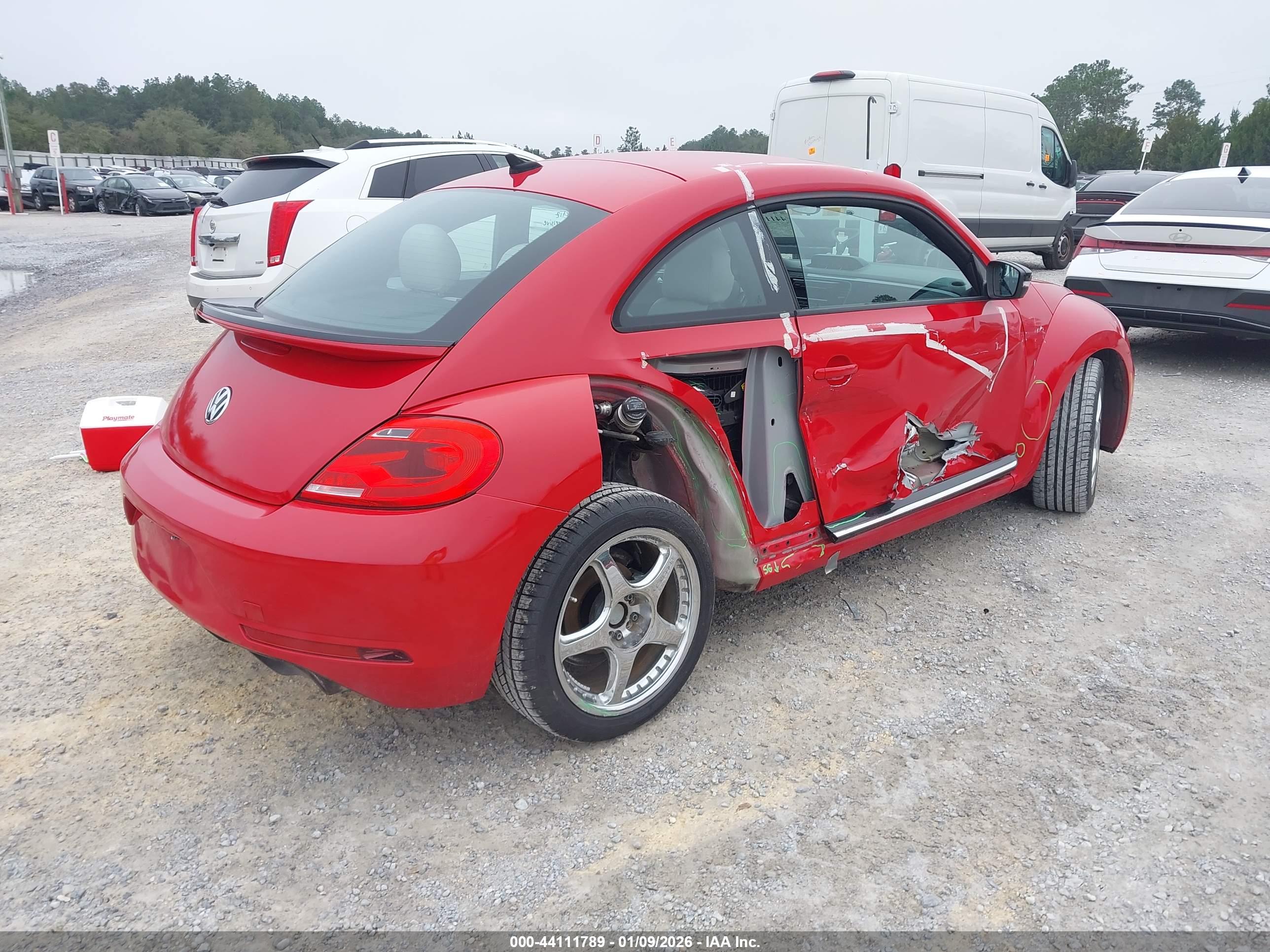 VOLKSWAGEN BEETLE image 4