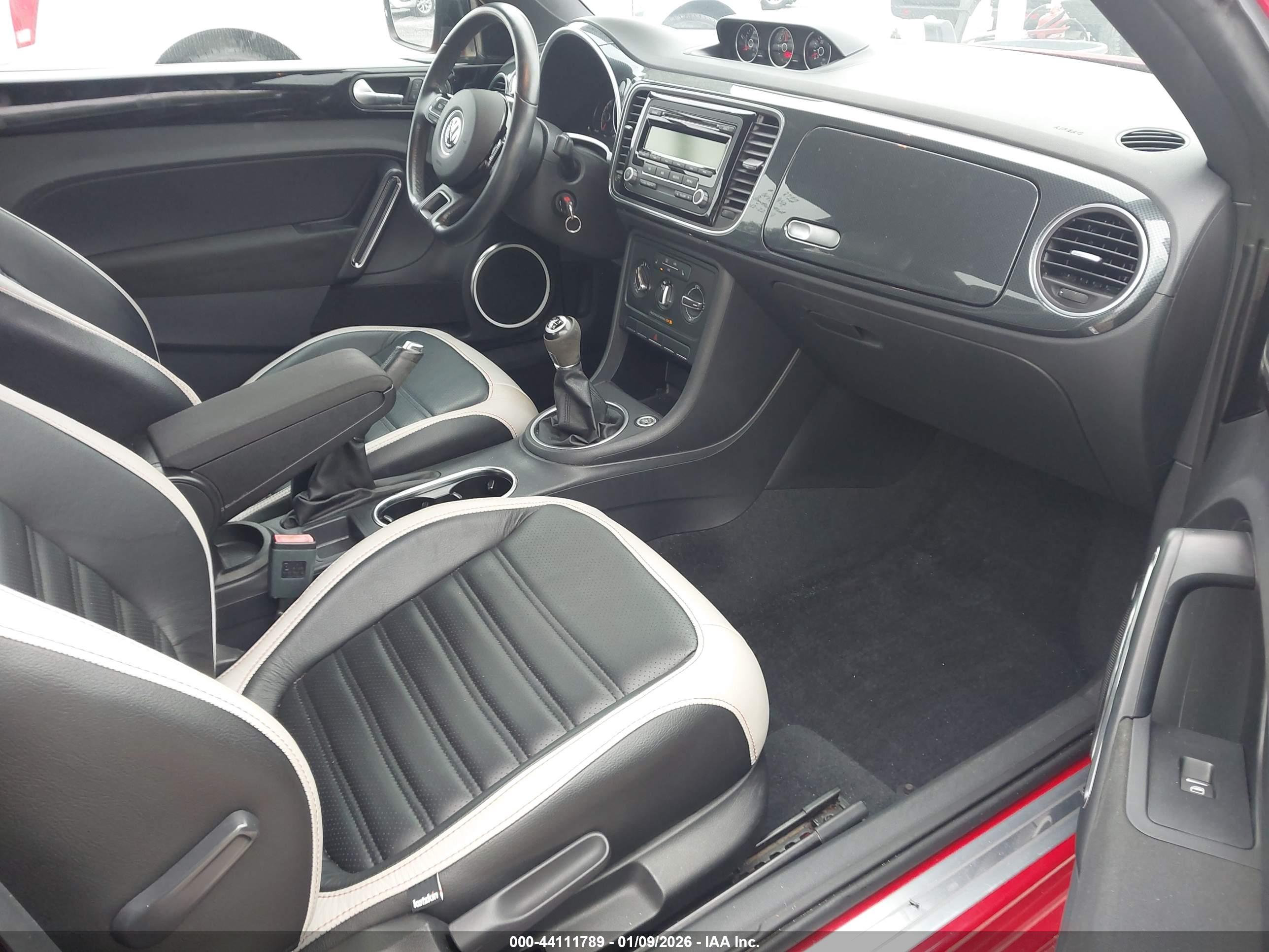 VOLKSWAGEN BEETLE image 5