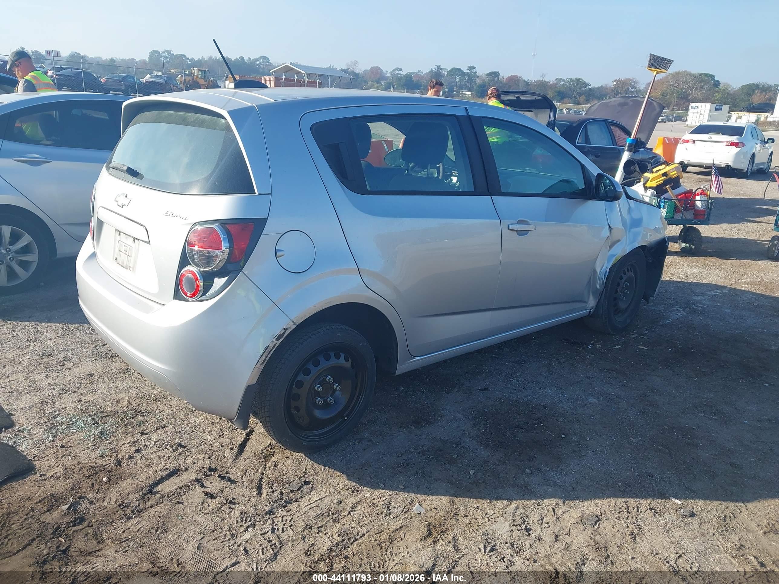 CHEVROLET SONIC image 4