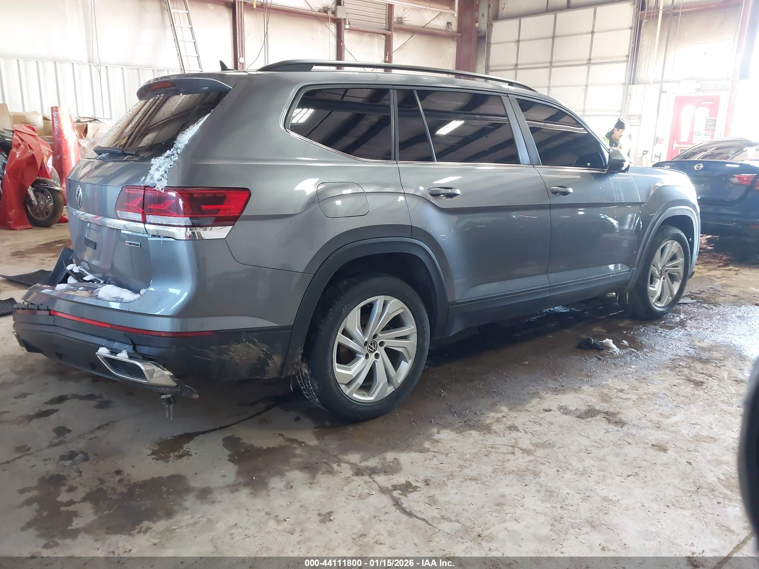 VOLKSWAGEN ATLAS image 4