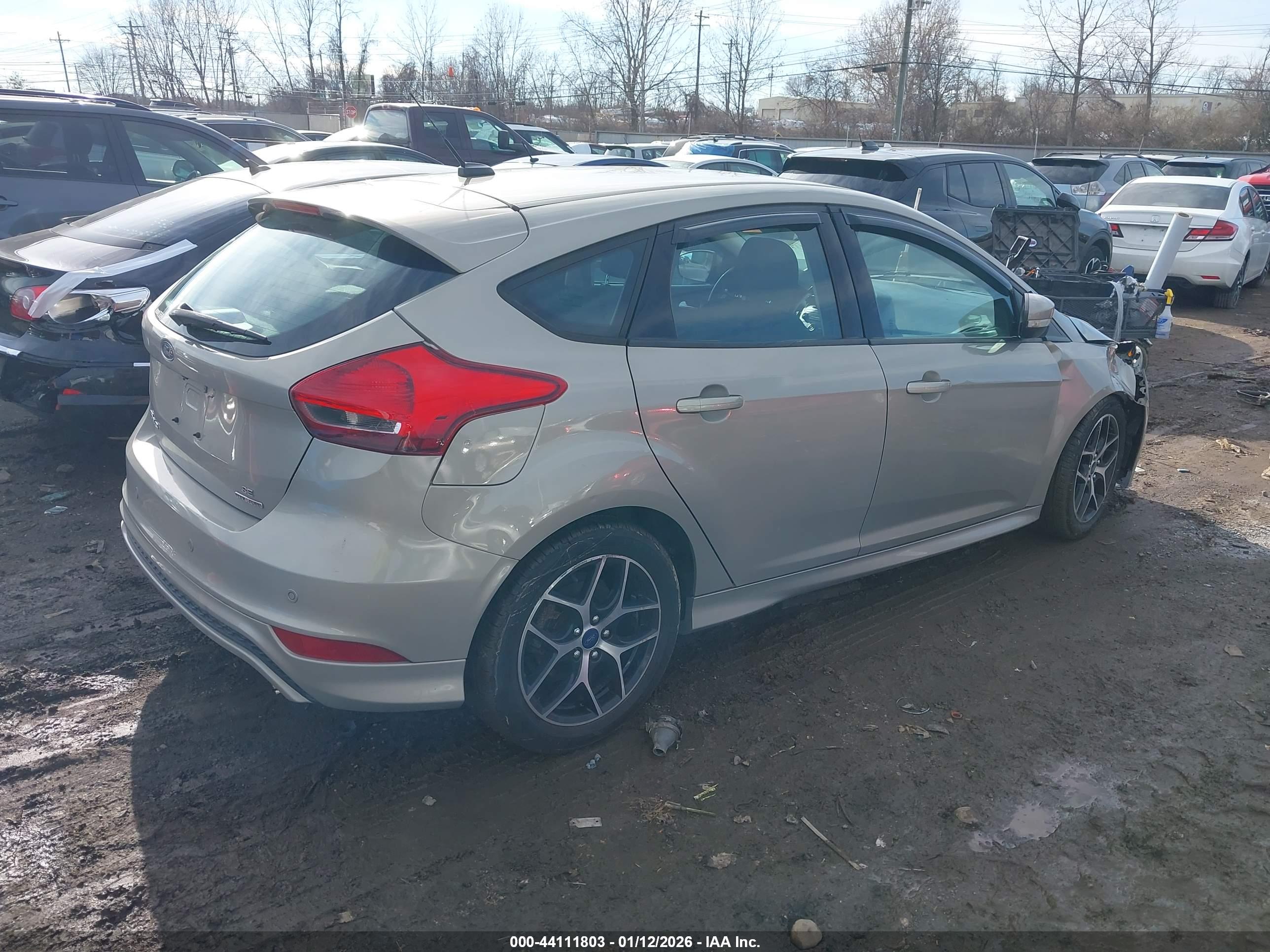 FORD FOCUS image 4