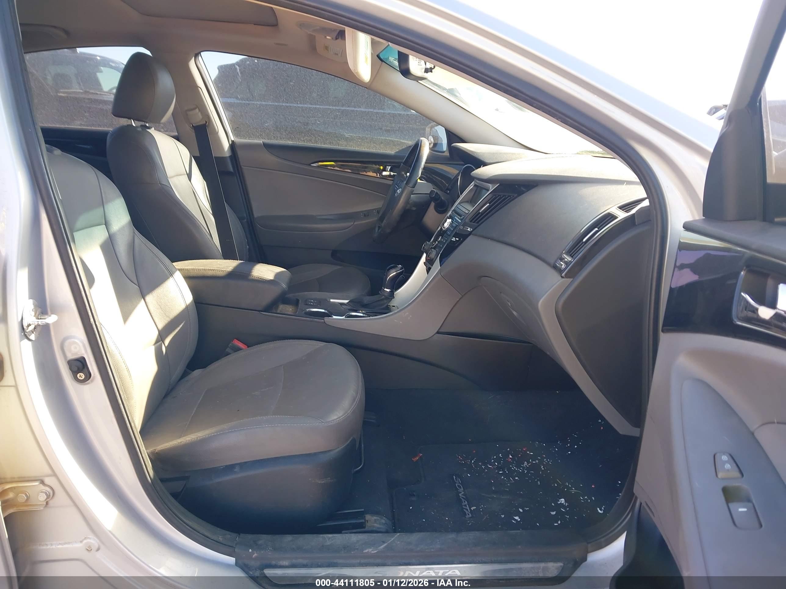 HYUNDAI SONATA image 5