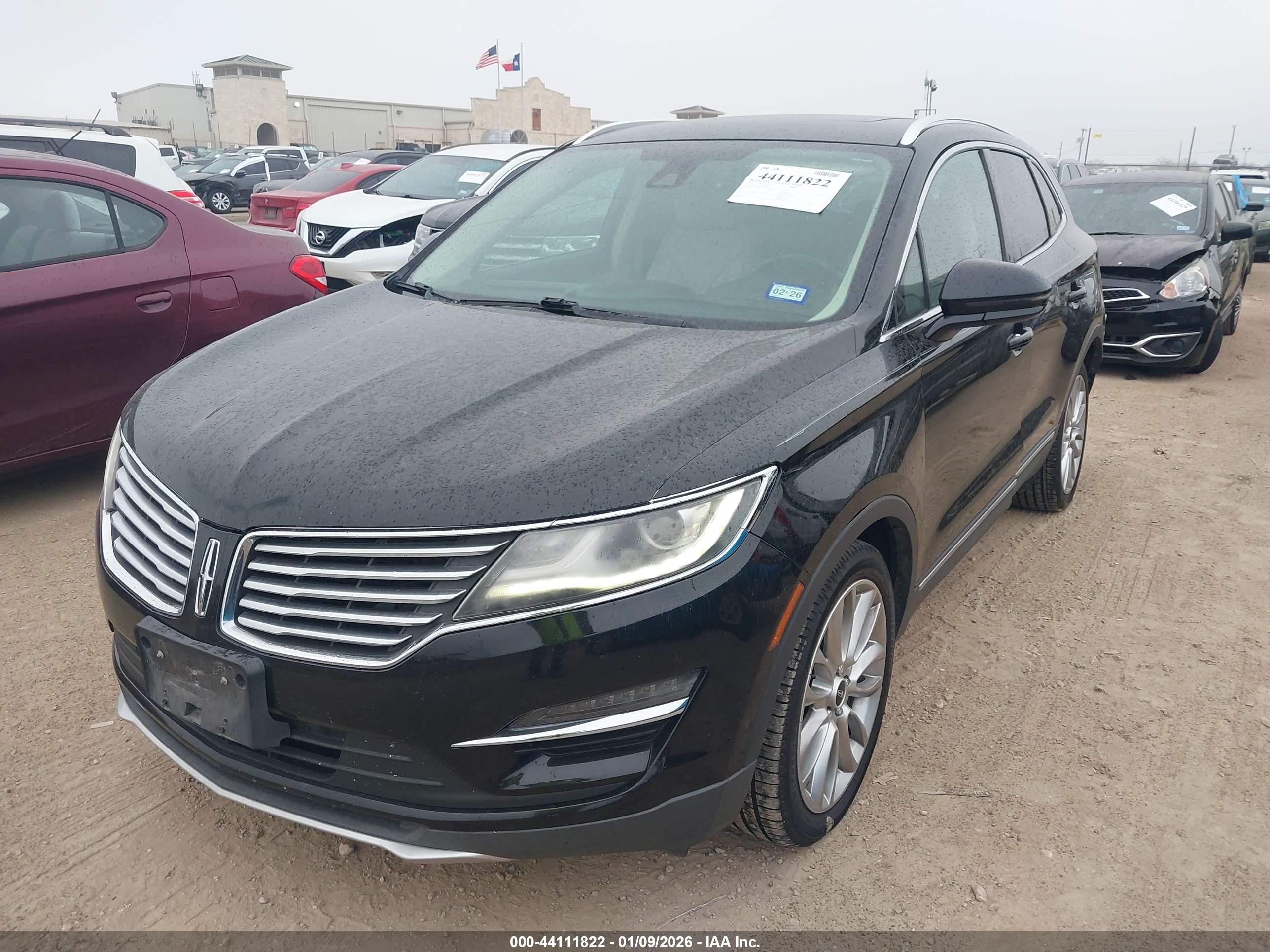 LINCOLN MKC image 2