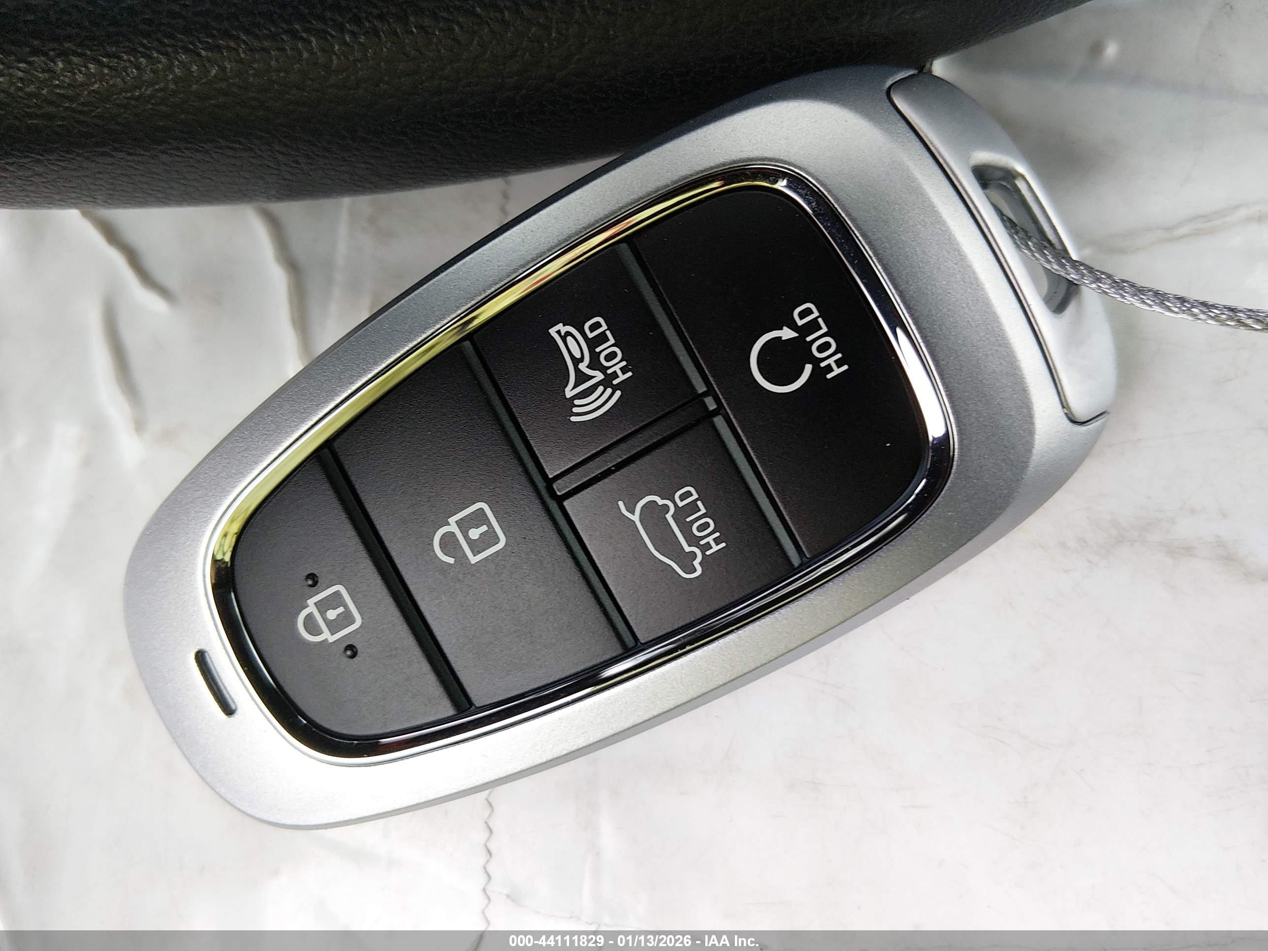 HYUNDAI TUCSON image 11