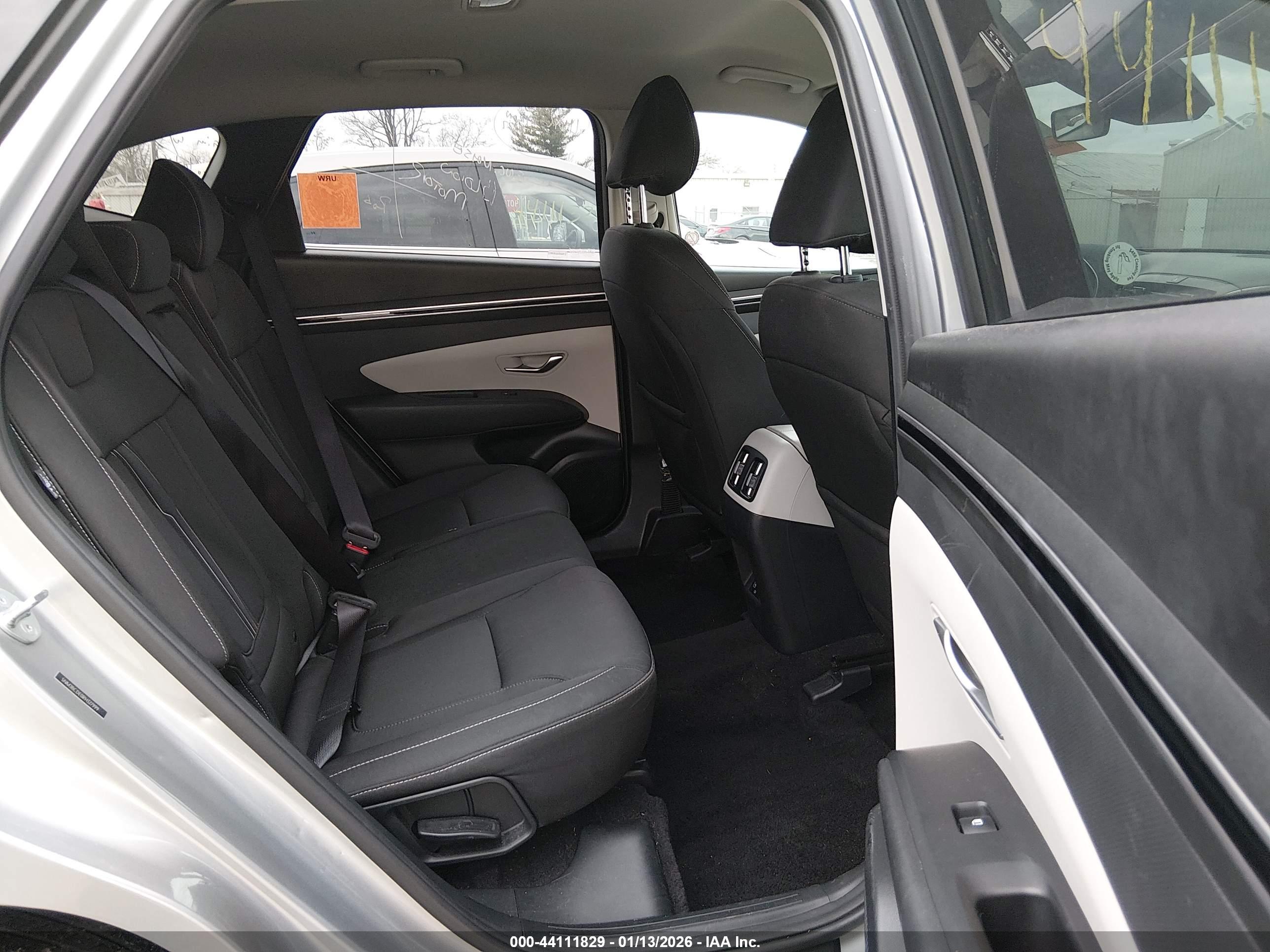 HYUNDAI TUCSON image 8