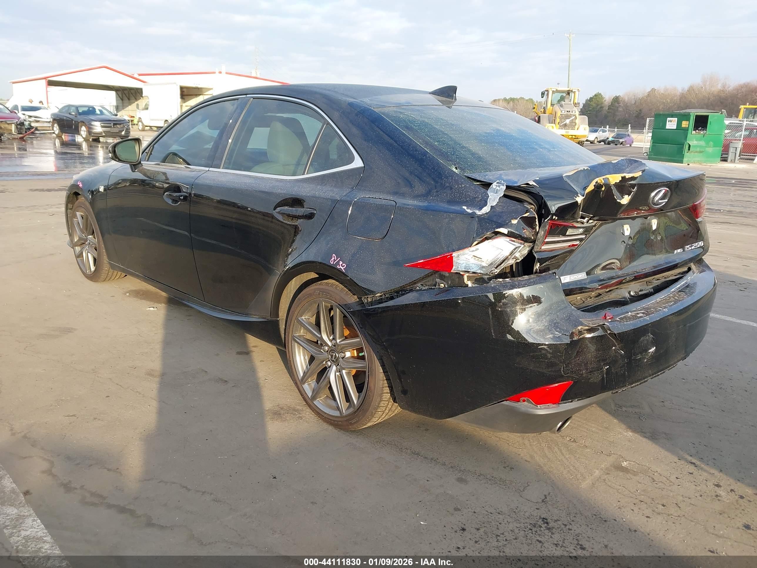 LEXUS IS image 3