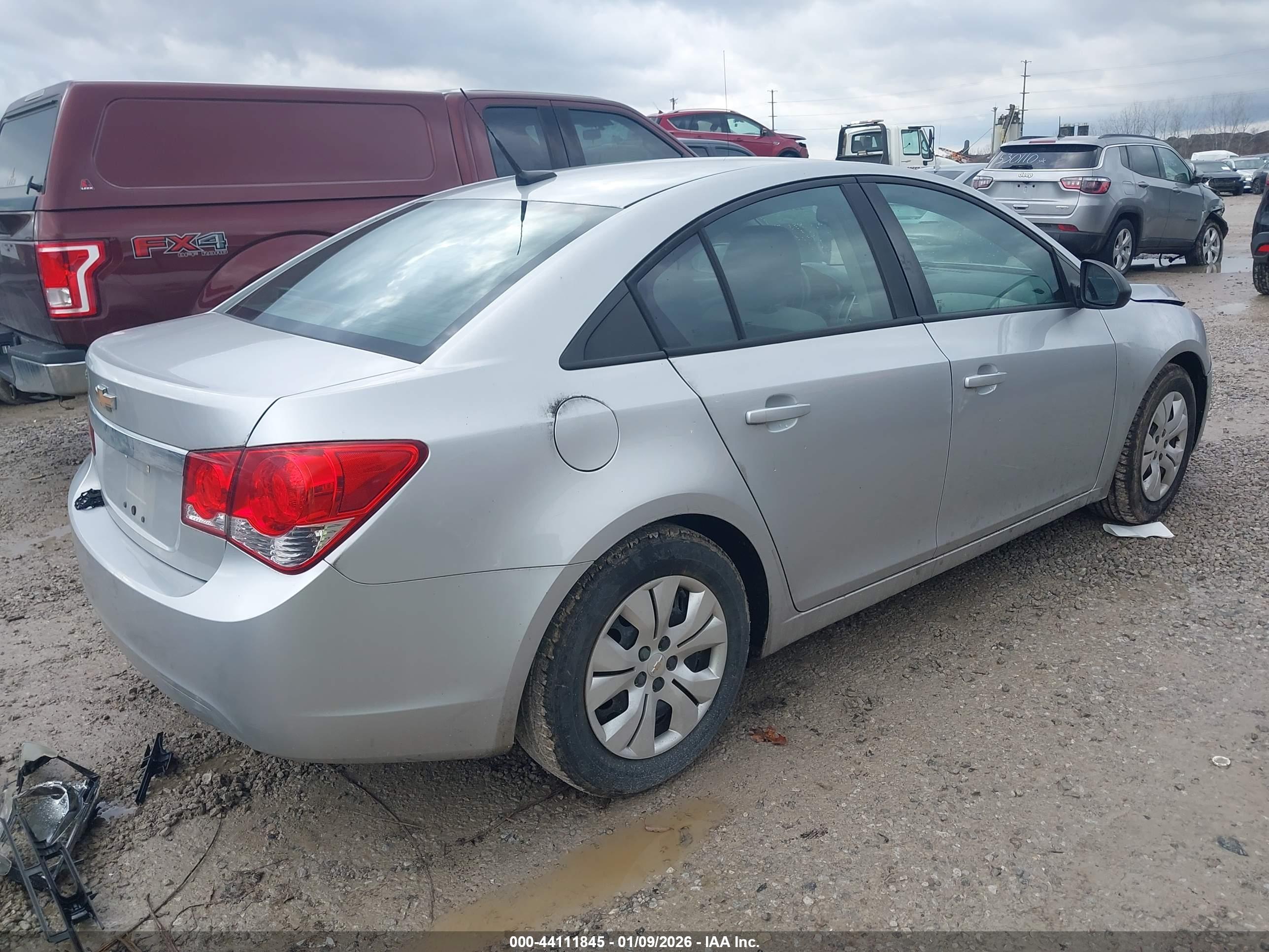 CHEVROLET CRUZE image 4