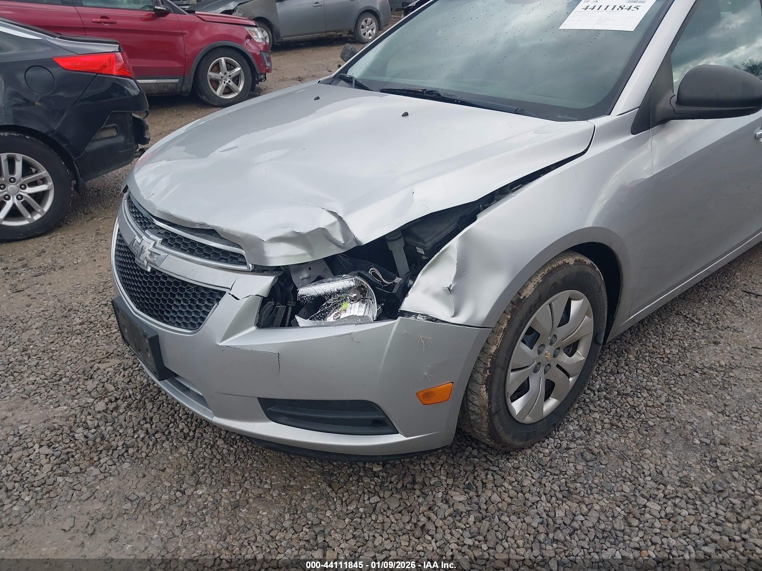 CHEVROLET CRUZE image 6