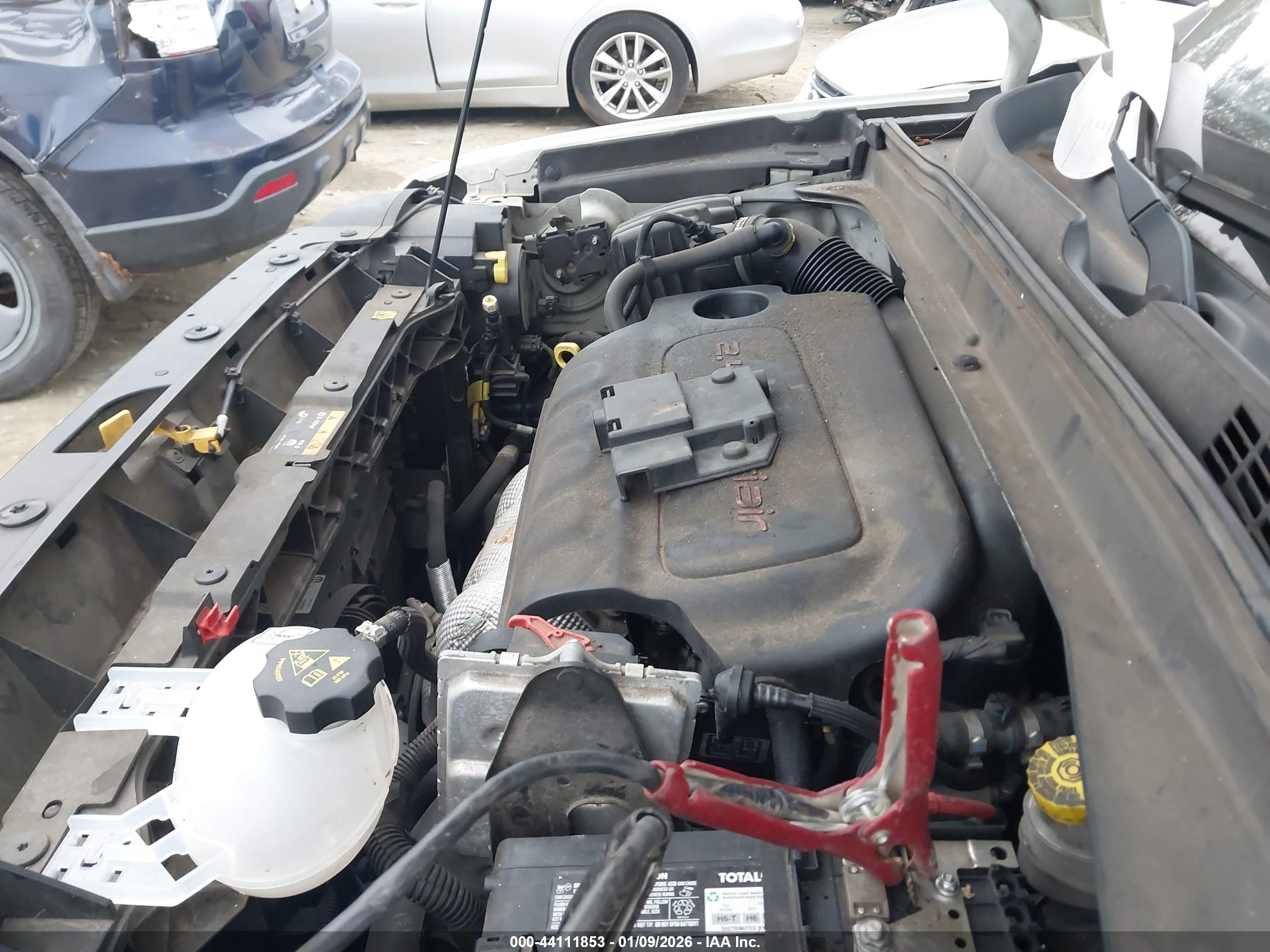 JEEP RENEGADE image 10