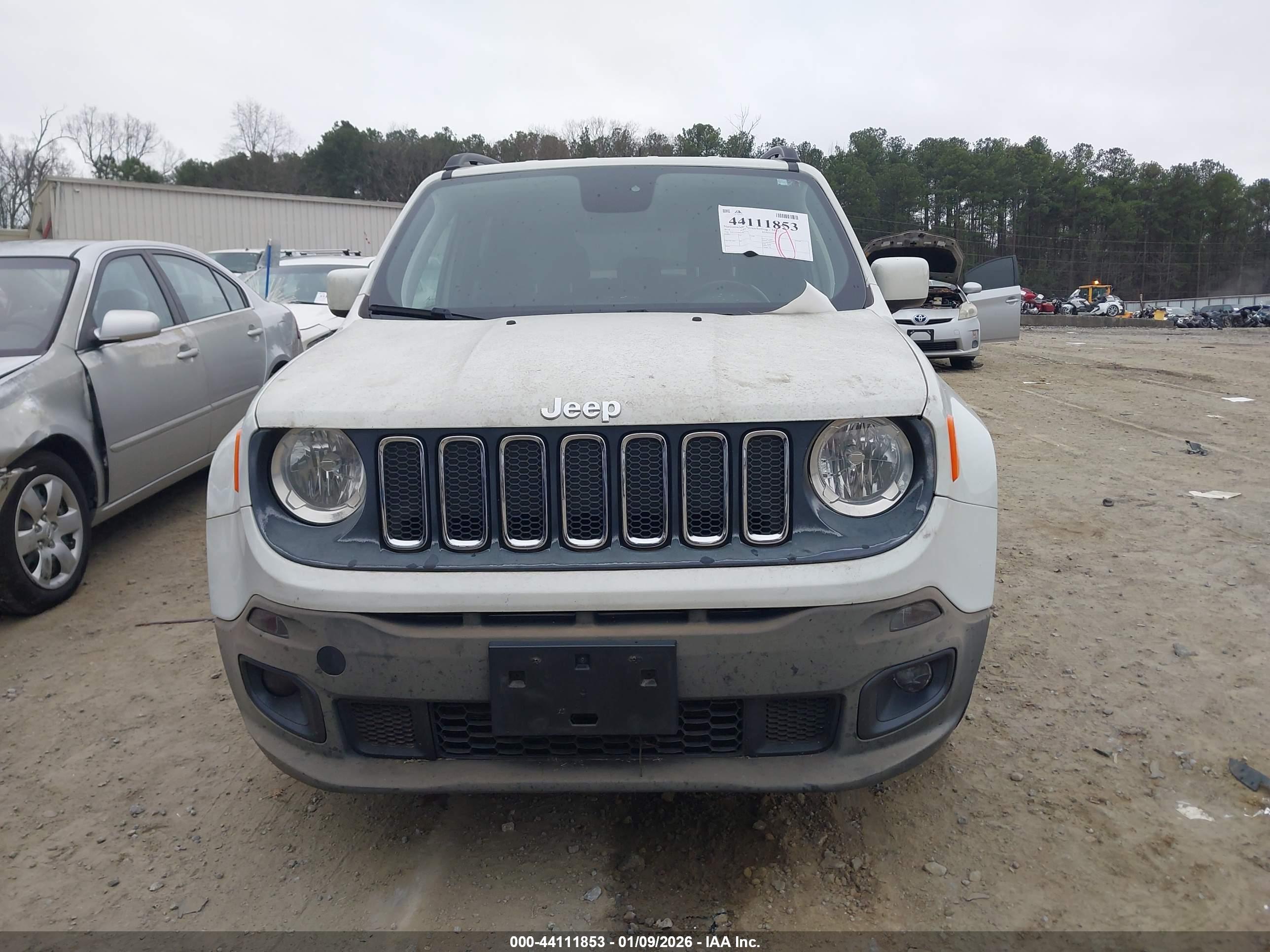 JEEP RENEGADE image 6