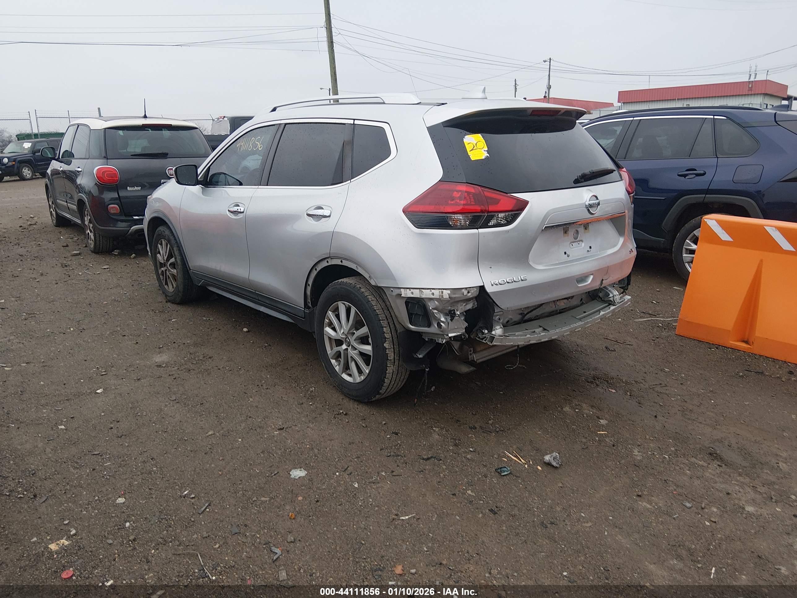 NISSAN ROGUE image 3