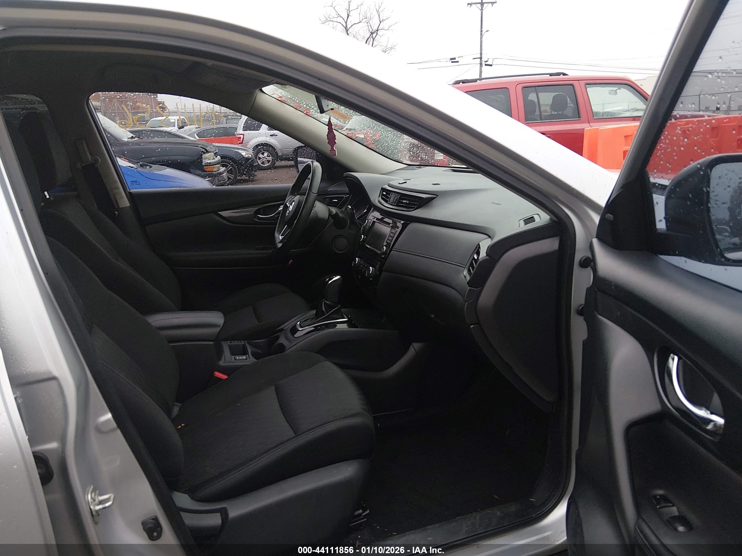 NISSAN ROGUE image 5