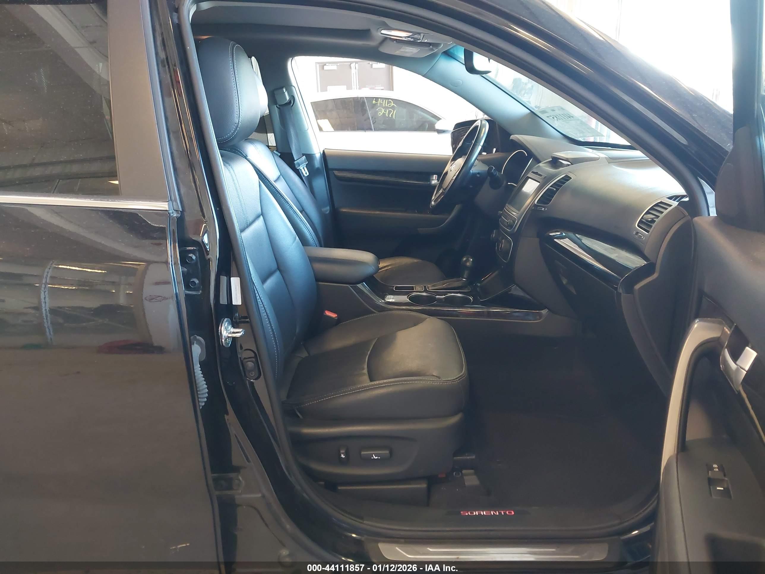 KIA SORENTO image 5