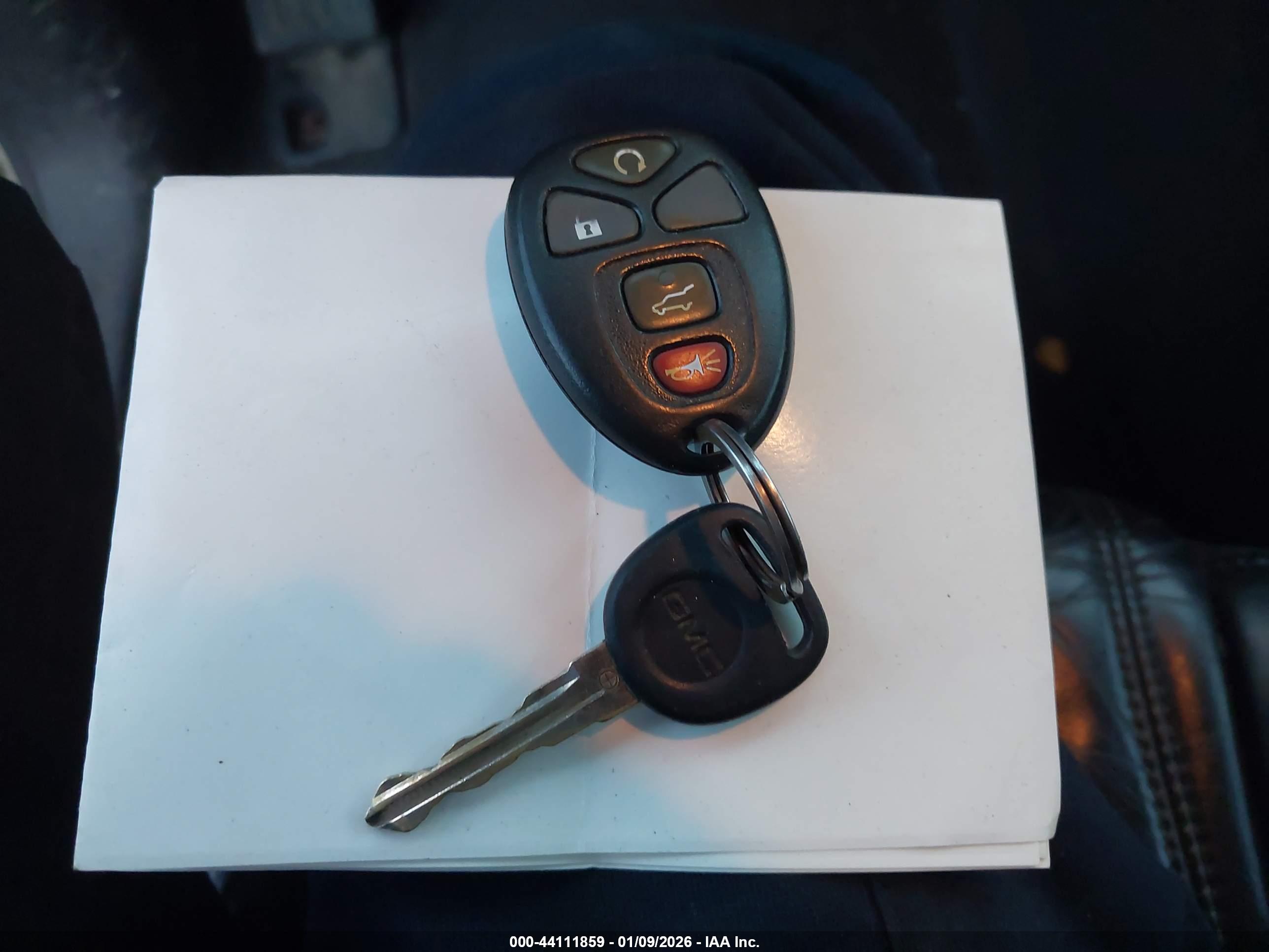 GMC ACADIA image 11