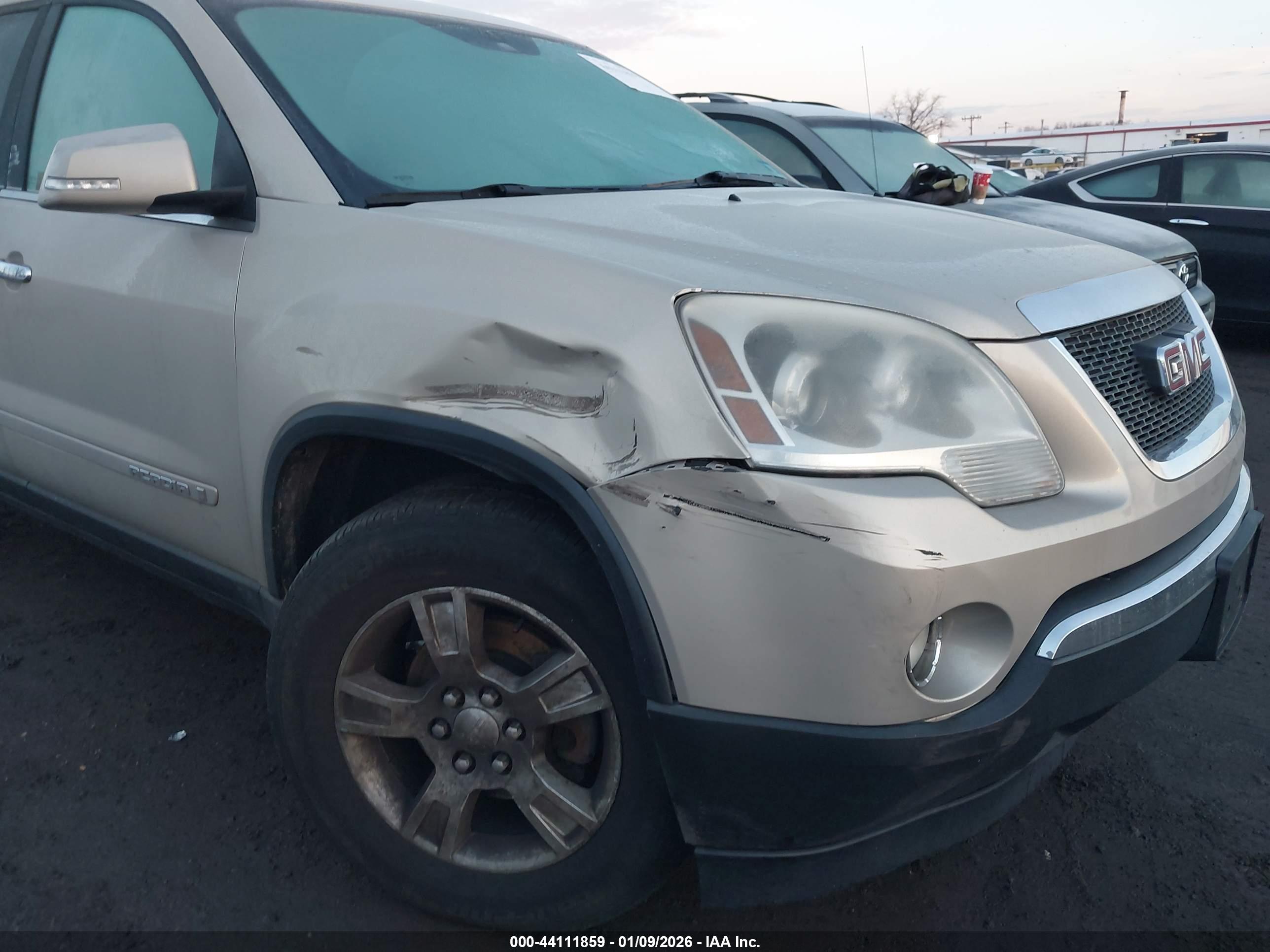 GMC ACADIA image 6