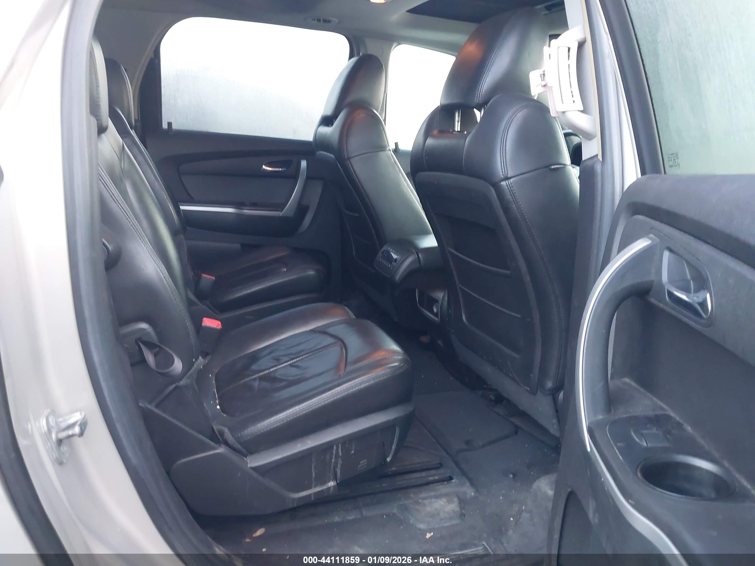 GMC ACADIA image 8