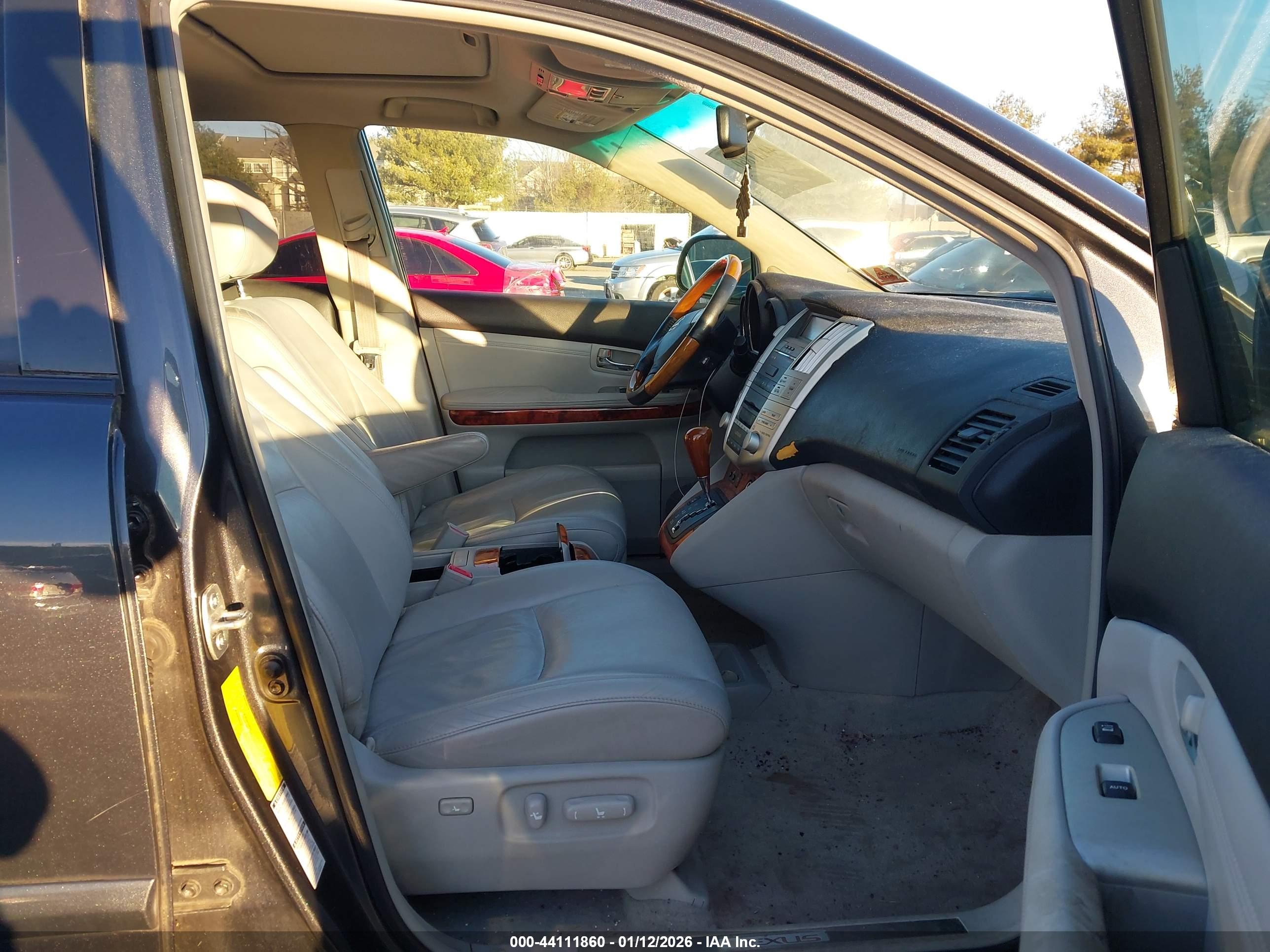 LEXUS RX image 5