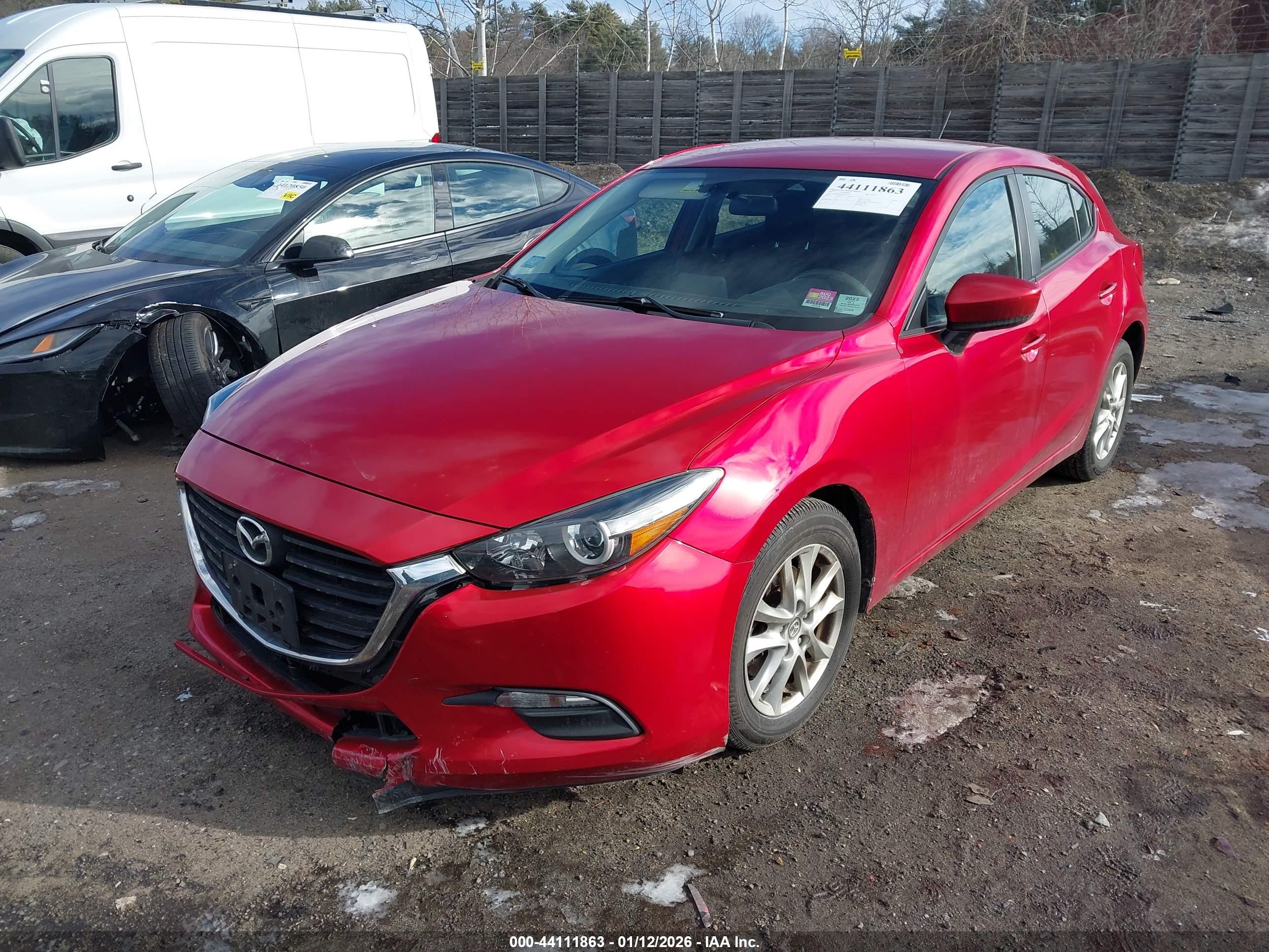 MAZDA MAZDA3 image 2