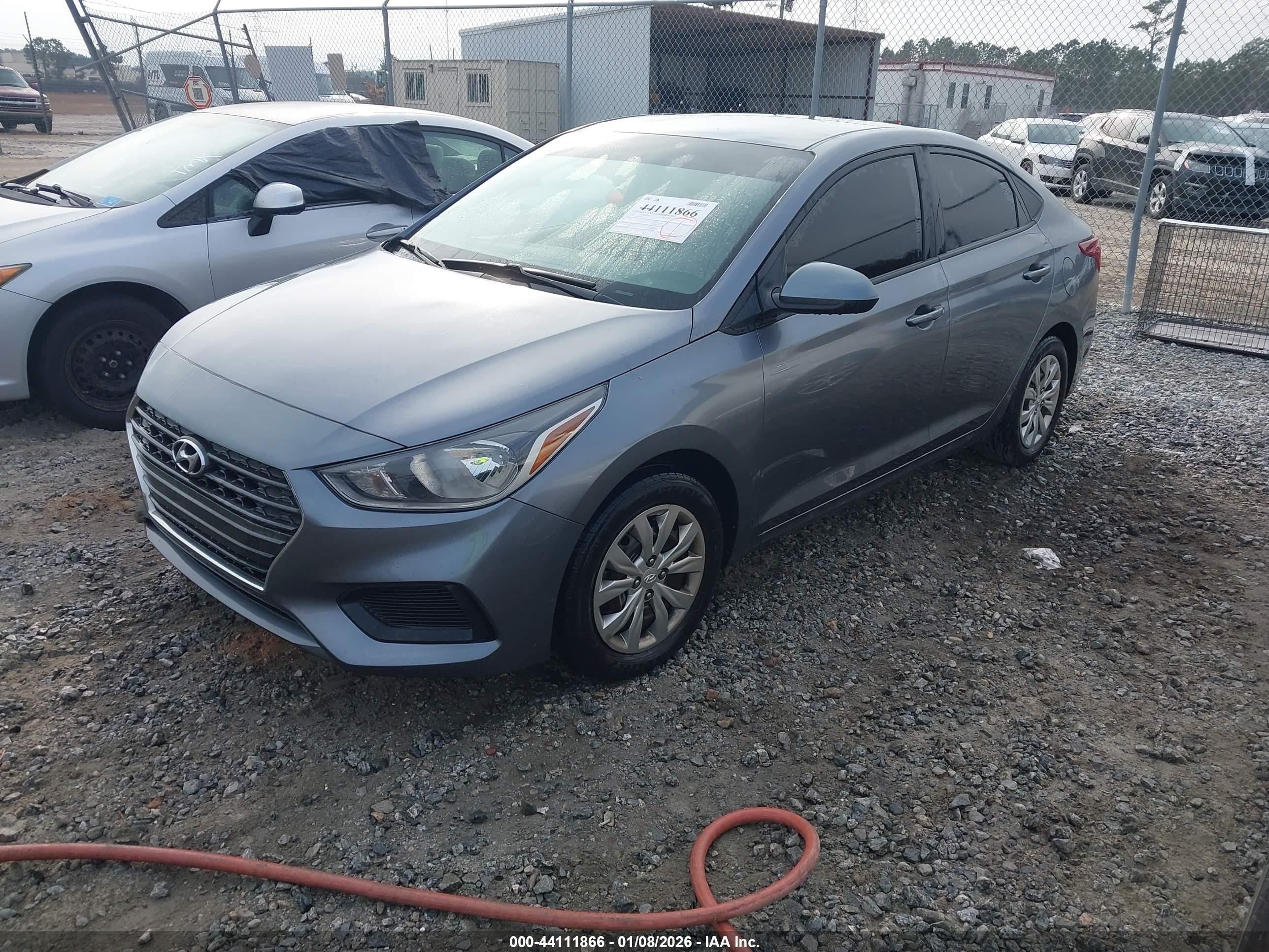HYUNDAI ACCENT image 2