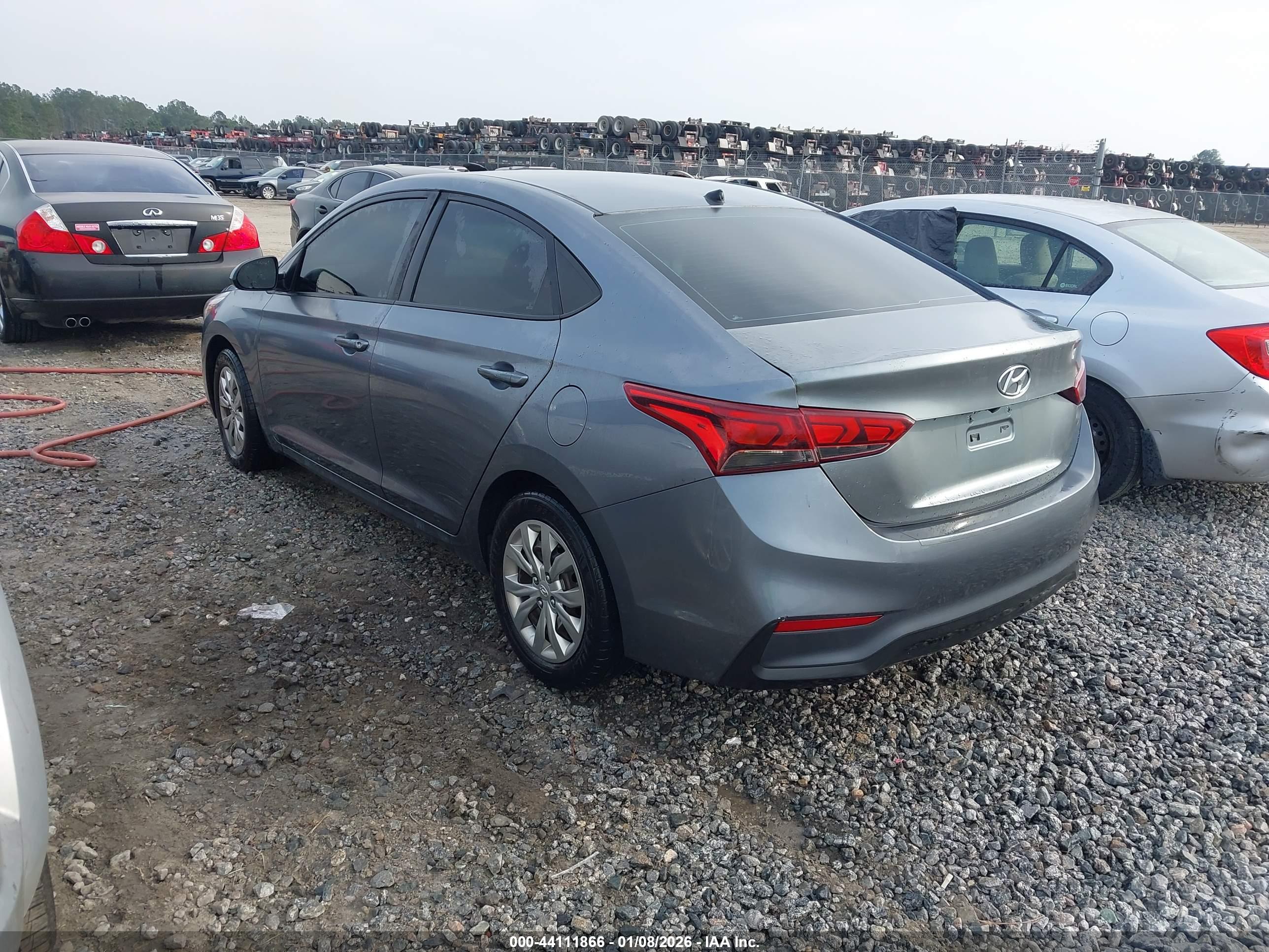 HYUNDAI ACCENT image 3