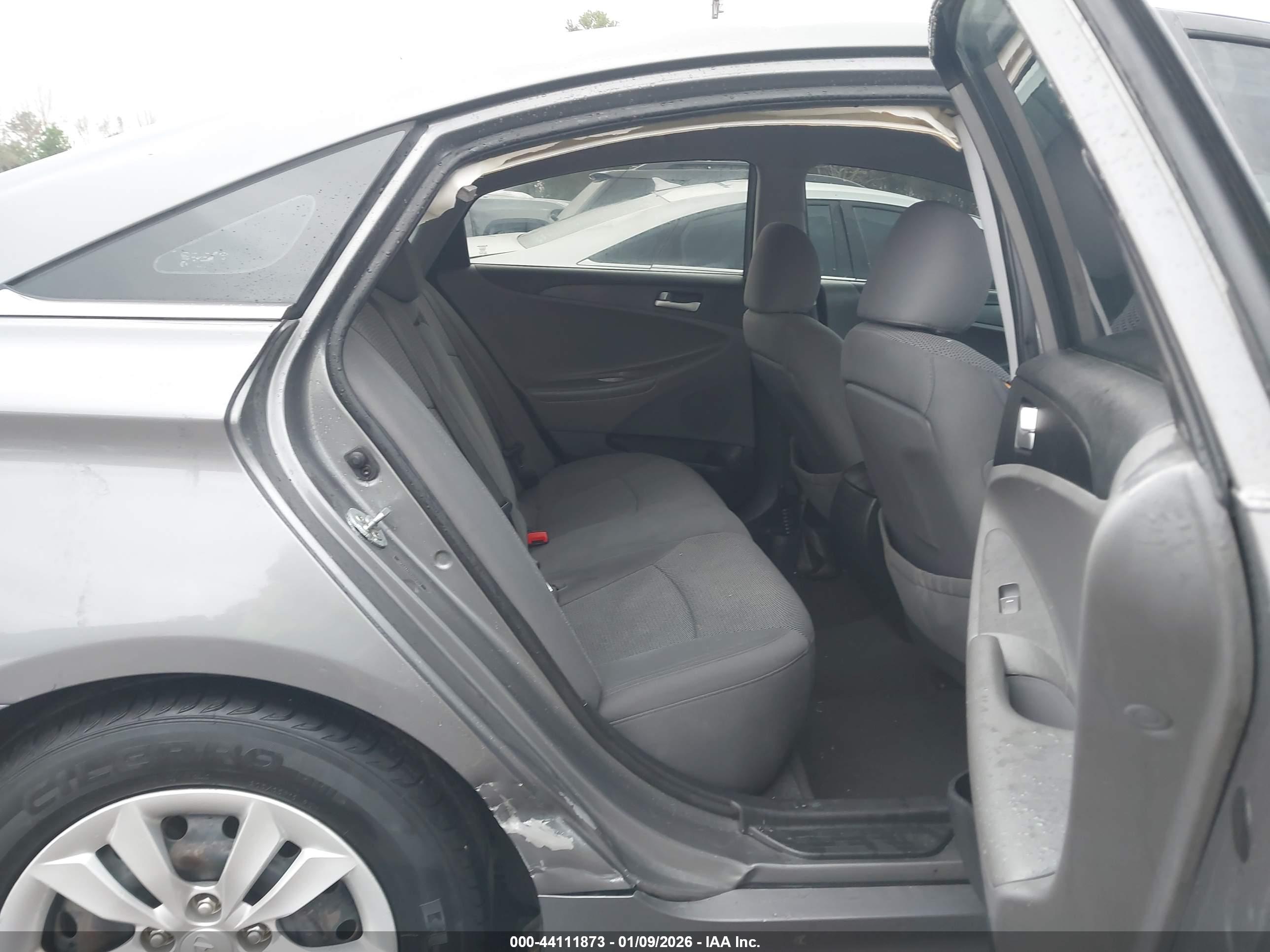 HYUNDAI SONATA image 8