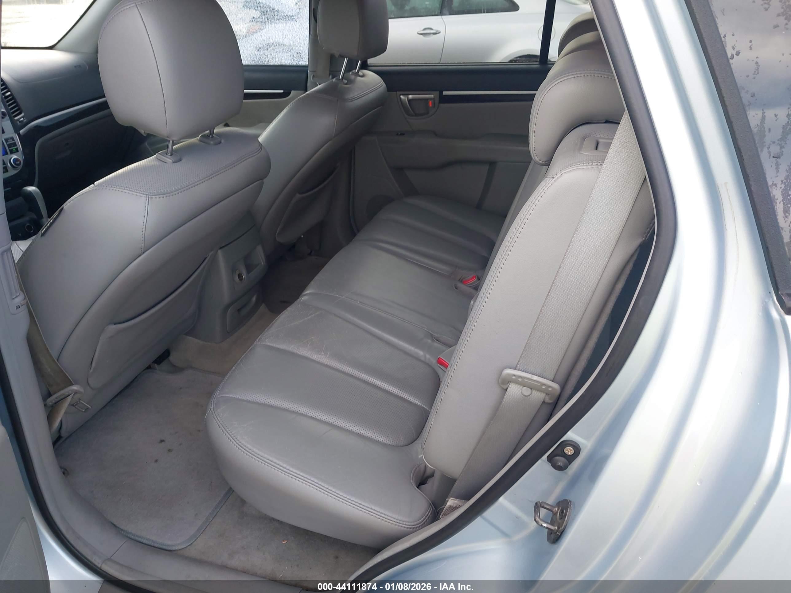 HYUNDAI SANTA image 8
