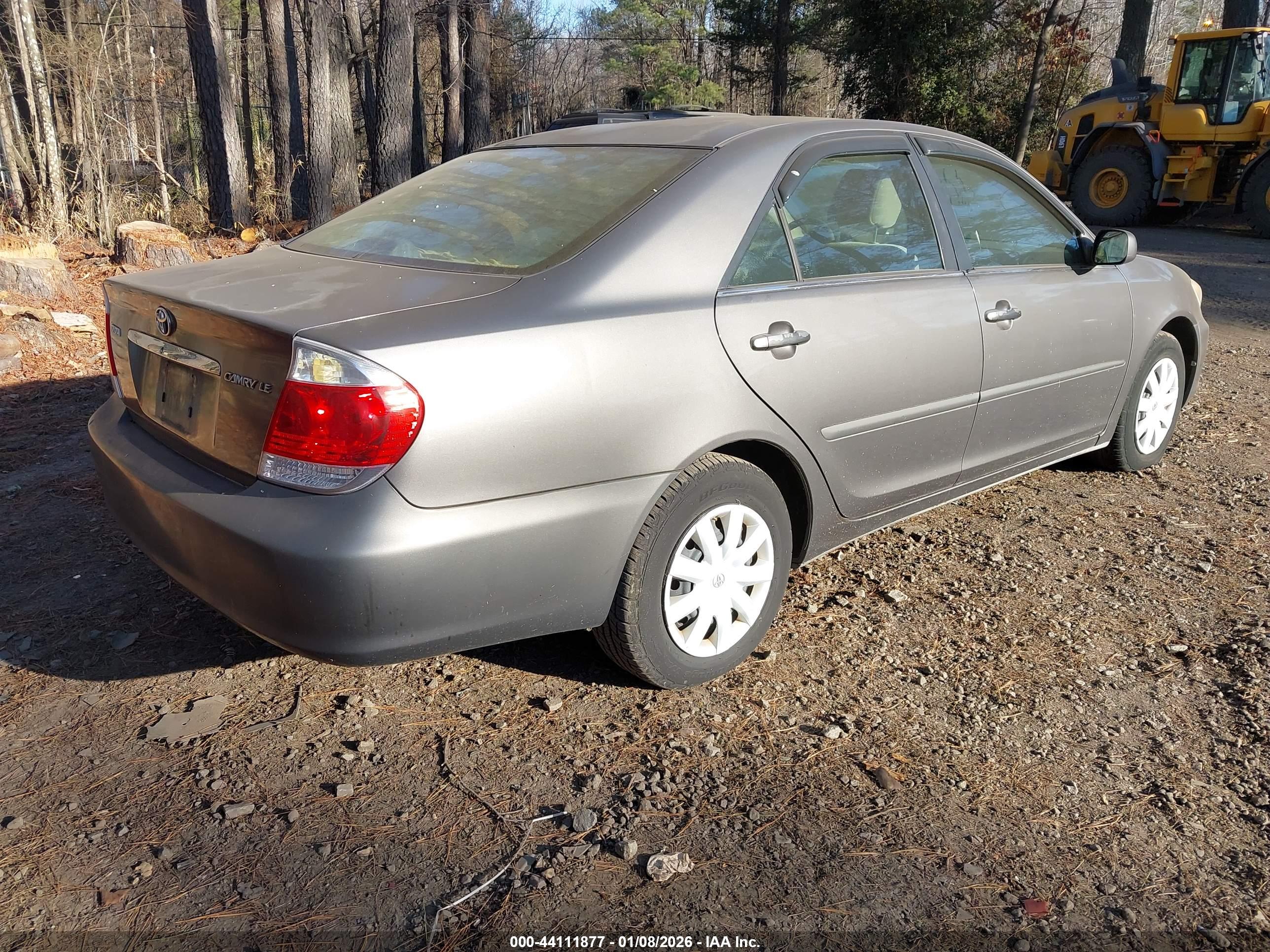 TOYOTA CAMRY image 4