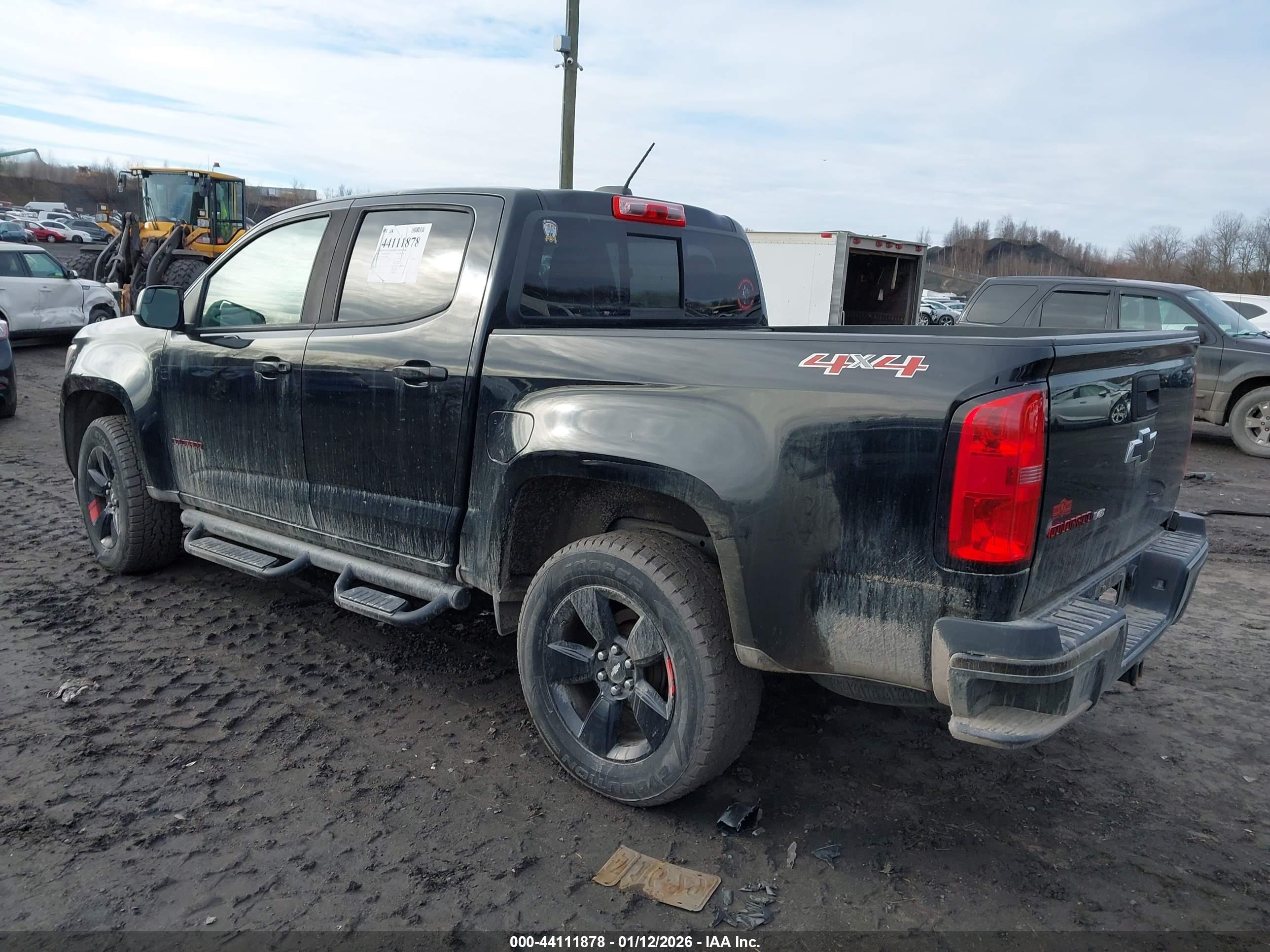 CHEVROLET COLORADO image 3