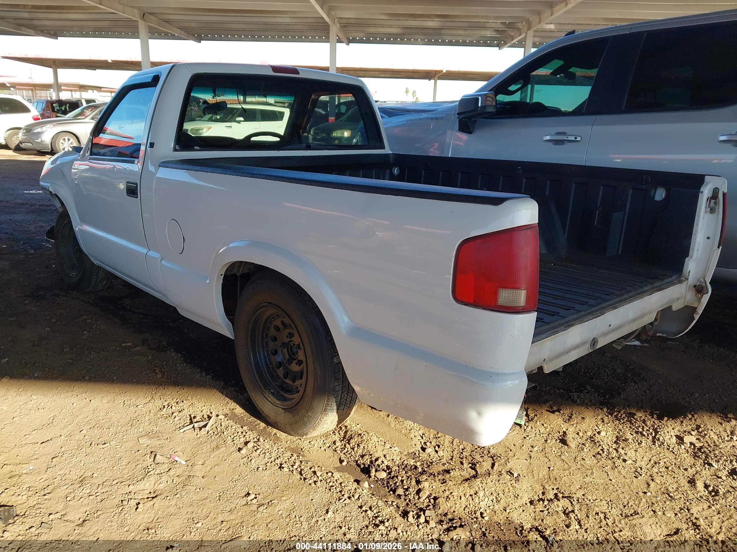 CHEVROLET S-10 image 3
