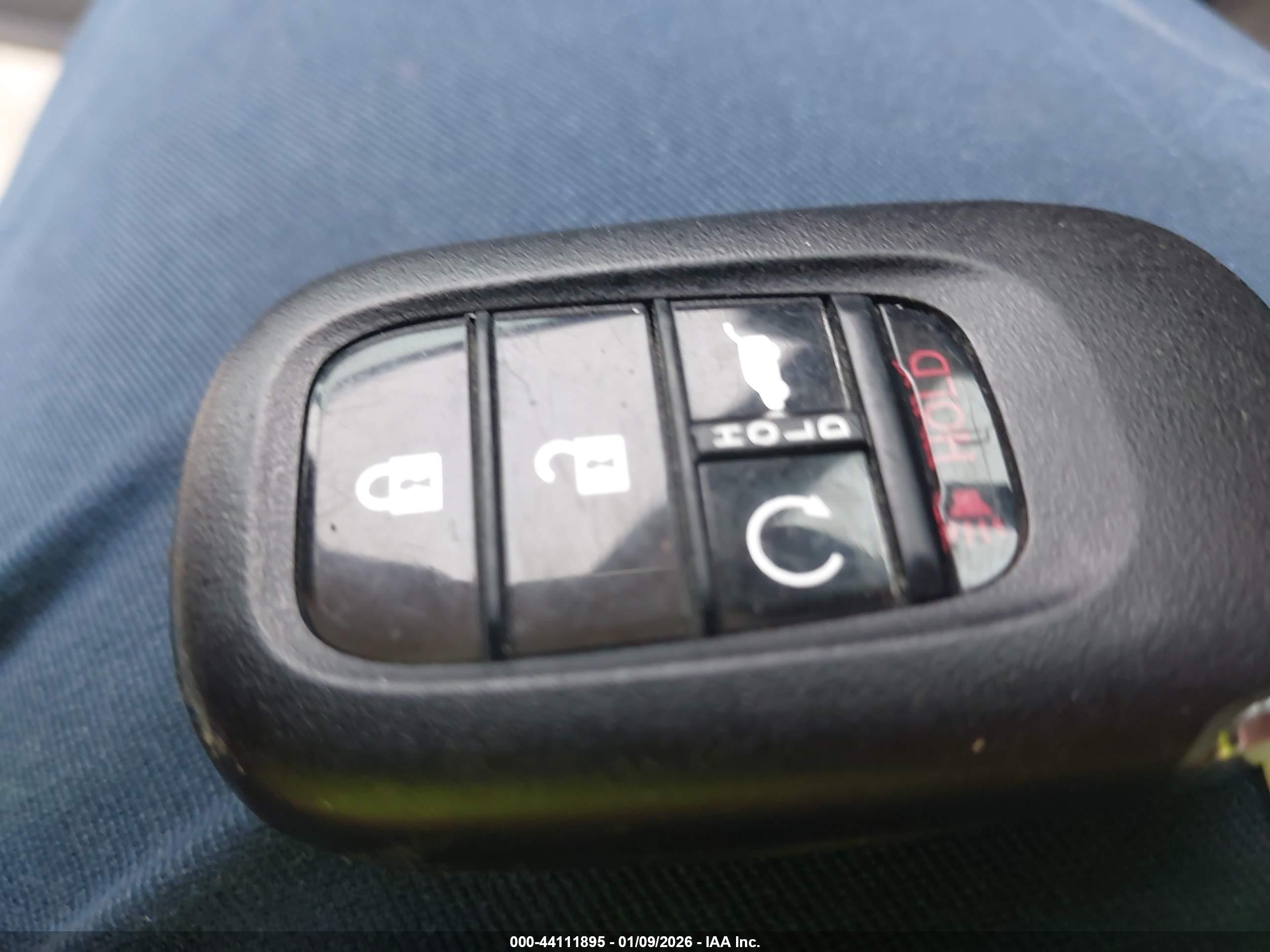 HONDA CR-V image 11