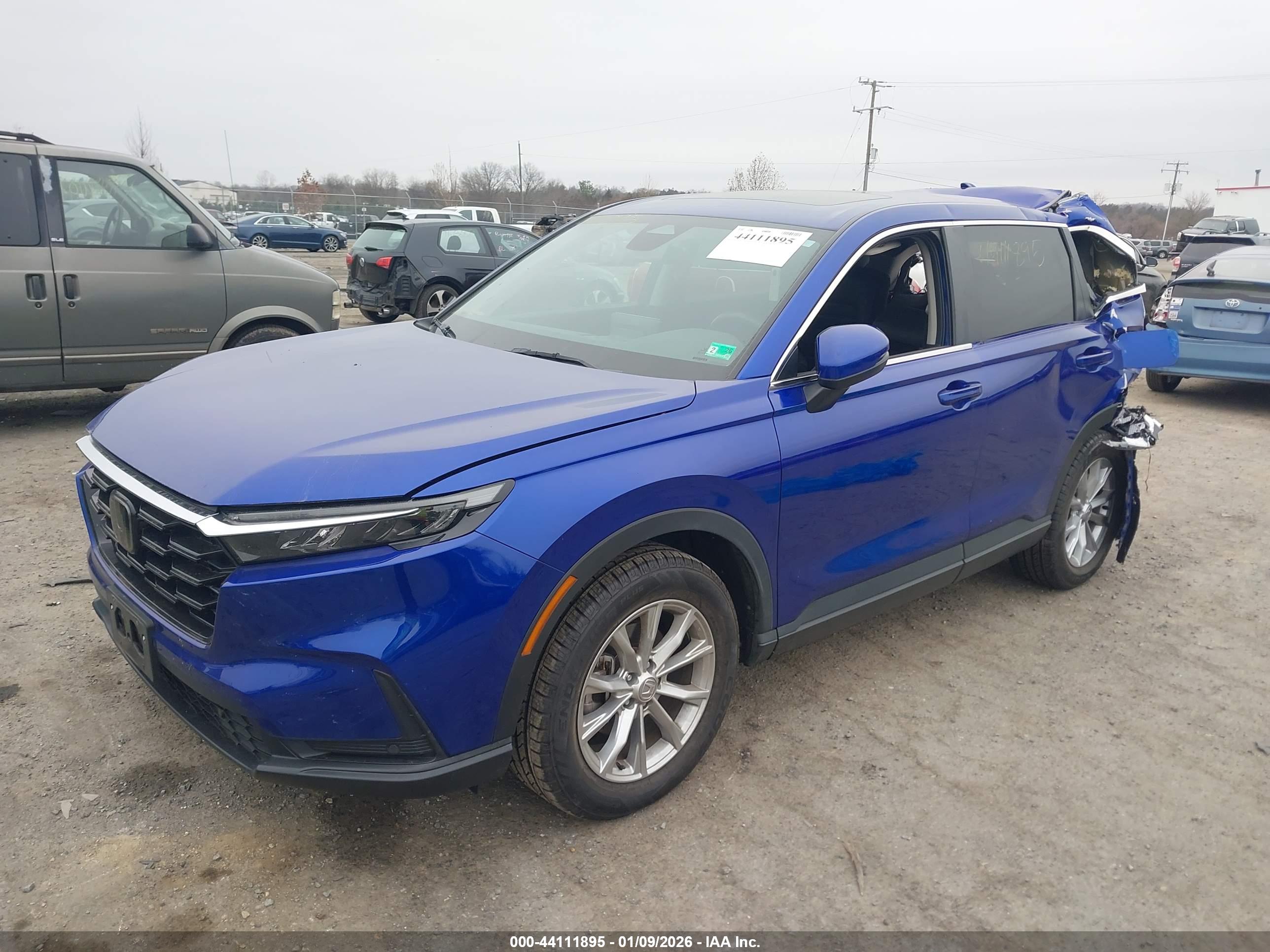 HONDA CR-V image 2