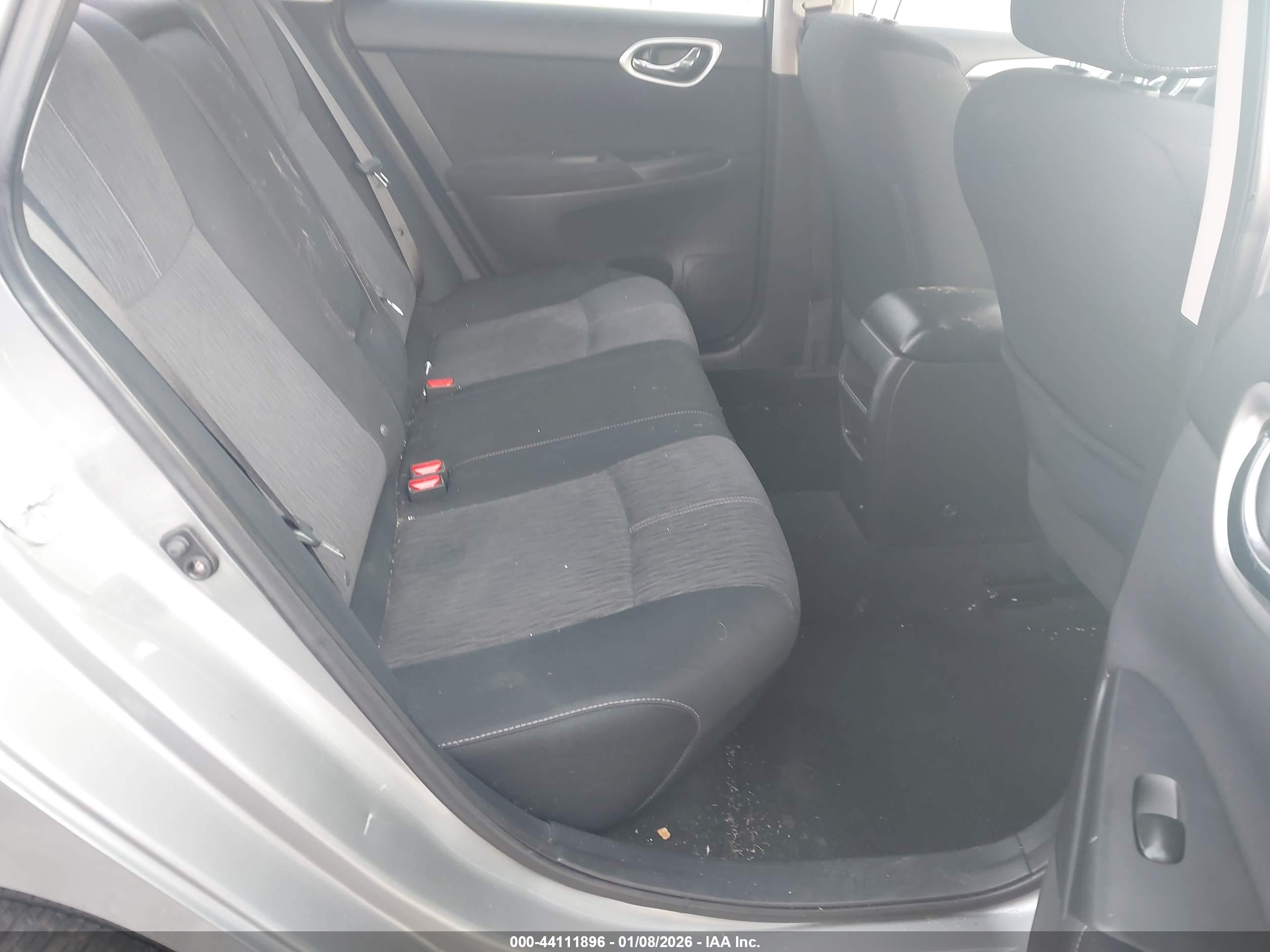 NISSAN SENTRA image 8