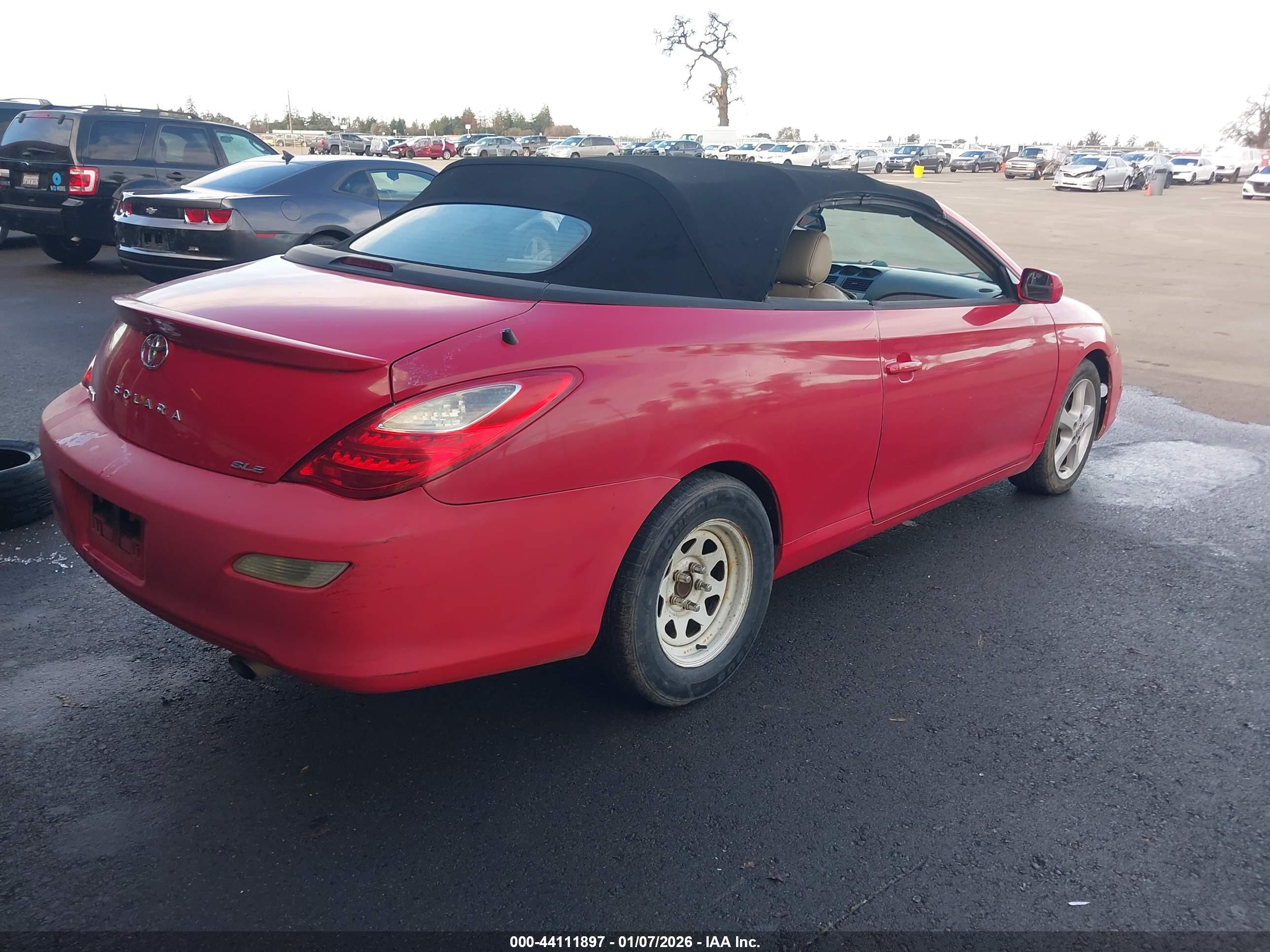 TOYOTA CAMRY image 4