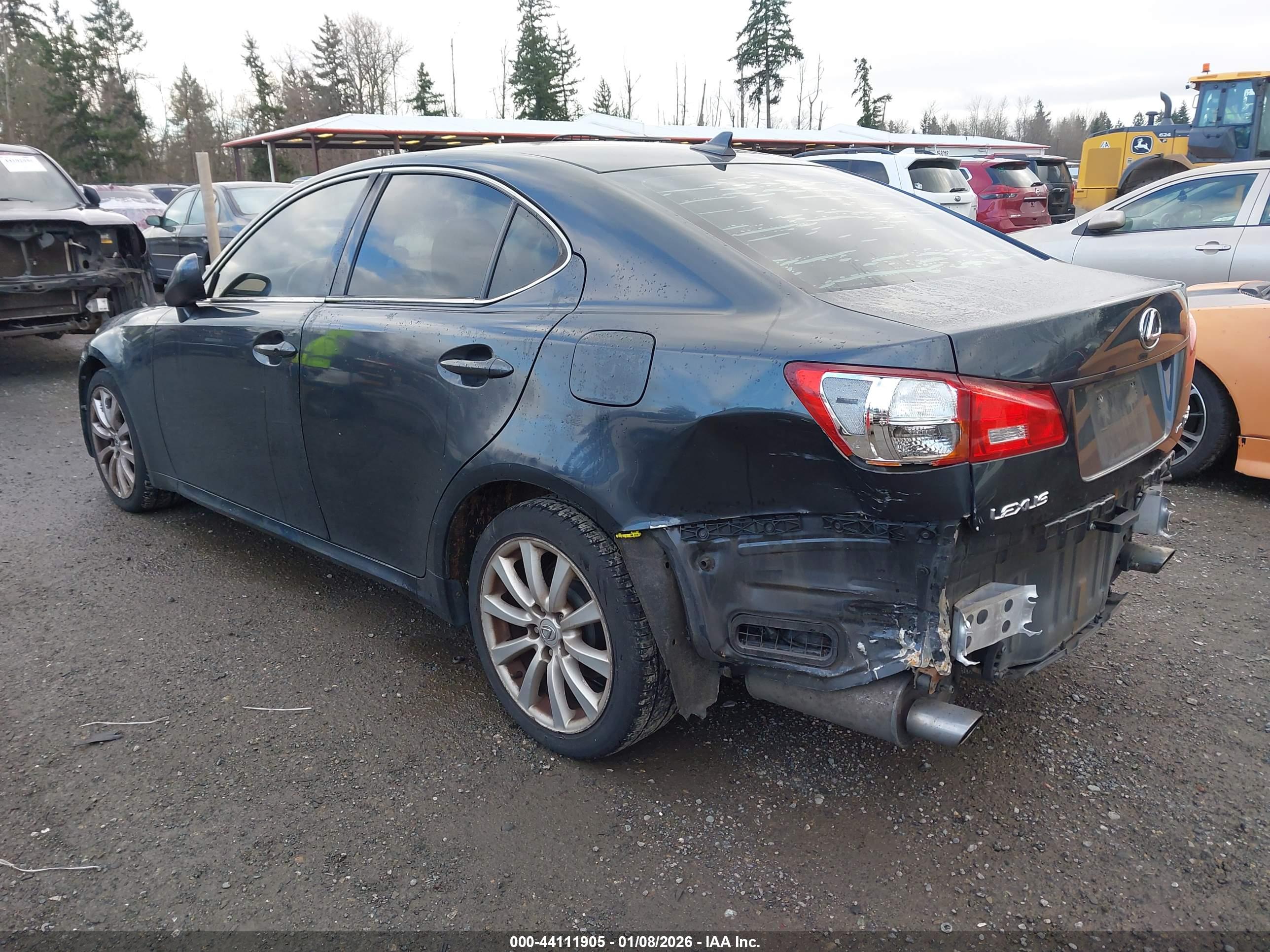 LEXUS IS image 3
