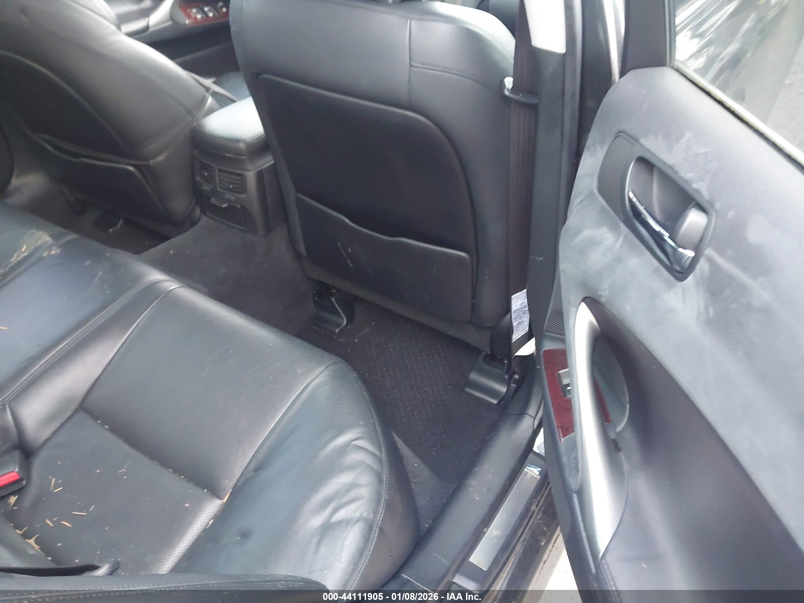 LEXUS IS image 8