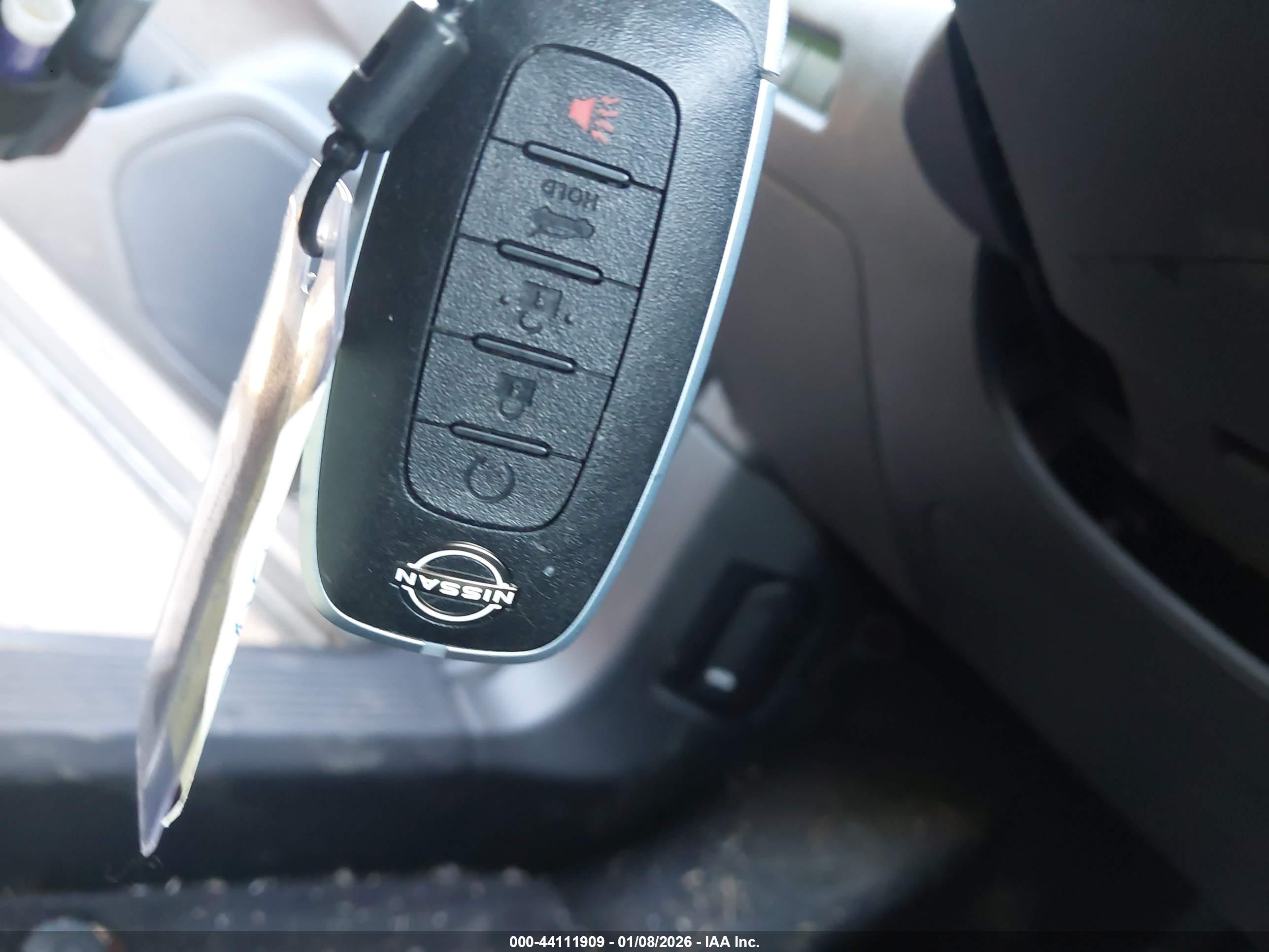 NISSAN ROGUE image 11