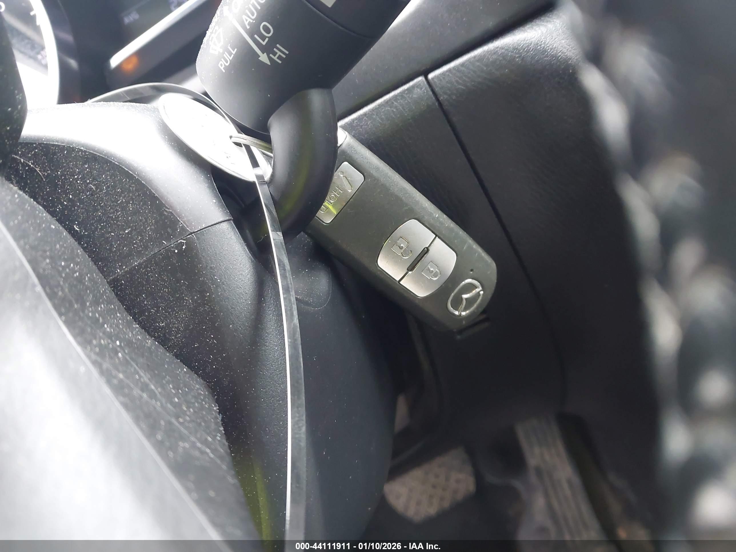 MAZDA MAZDA3 image 11