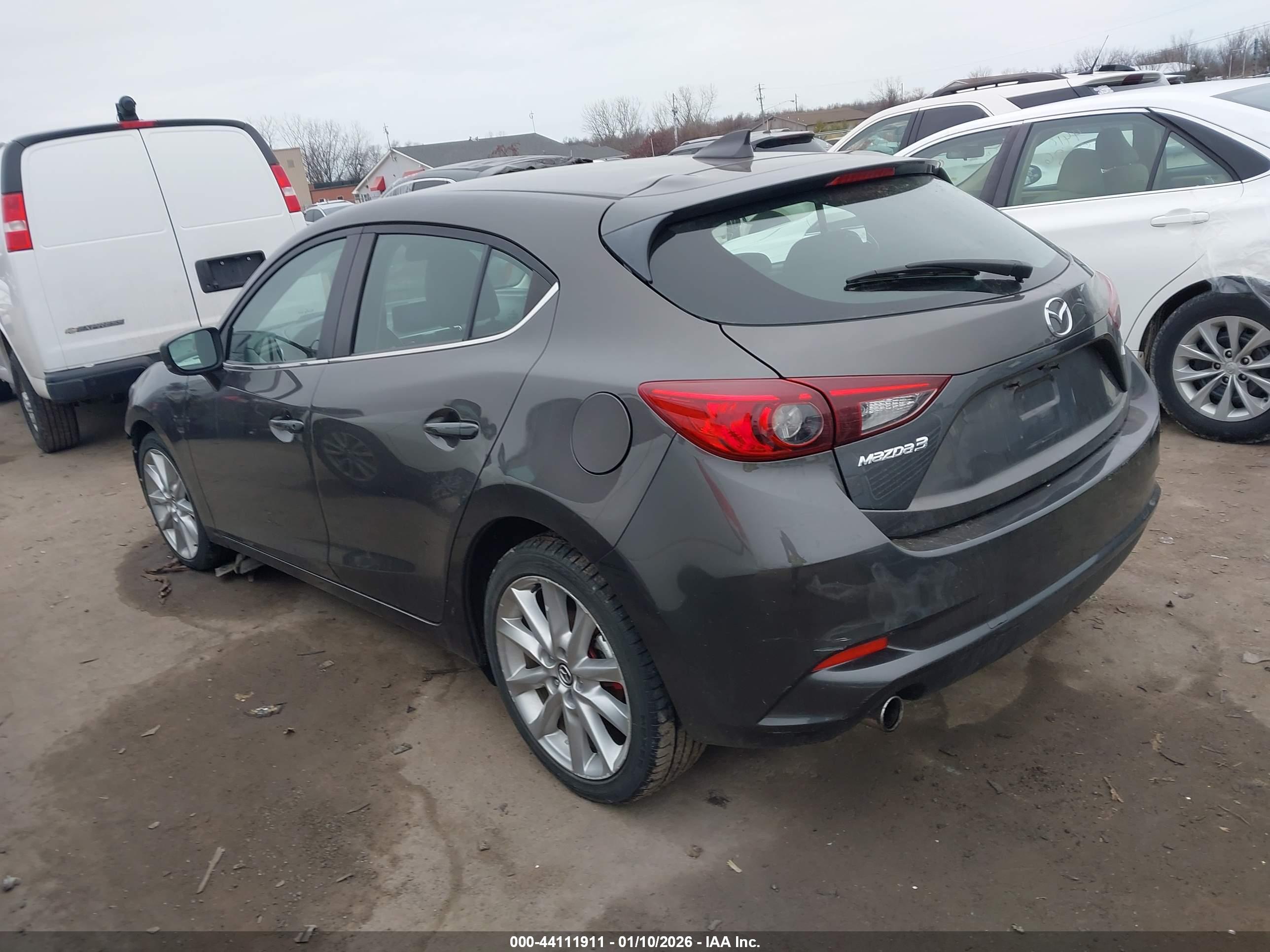 MAZDA MAZDA3 image 3