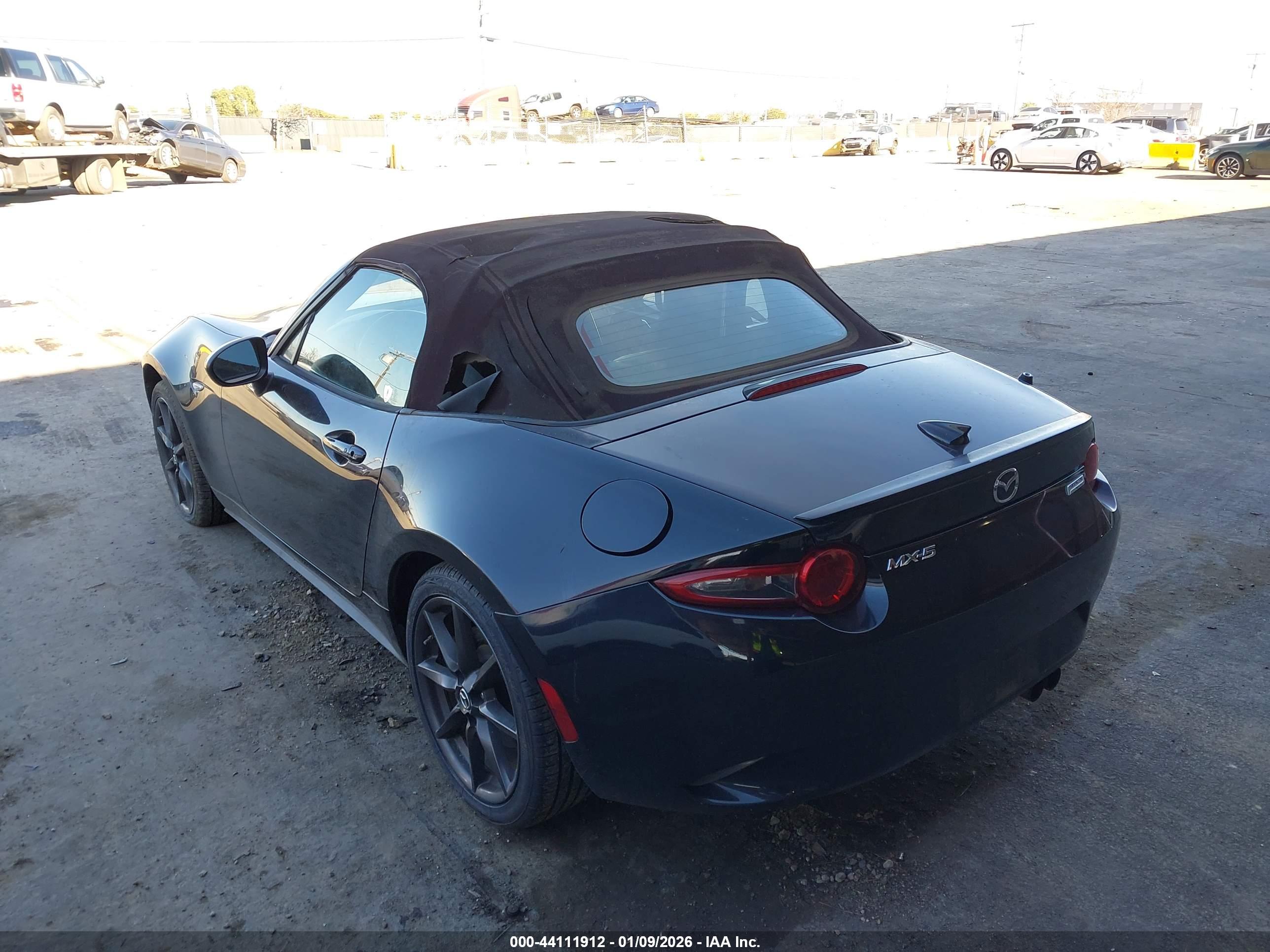 MAZDA MX-5 image 6