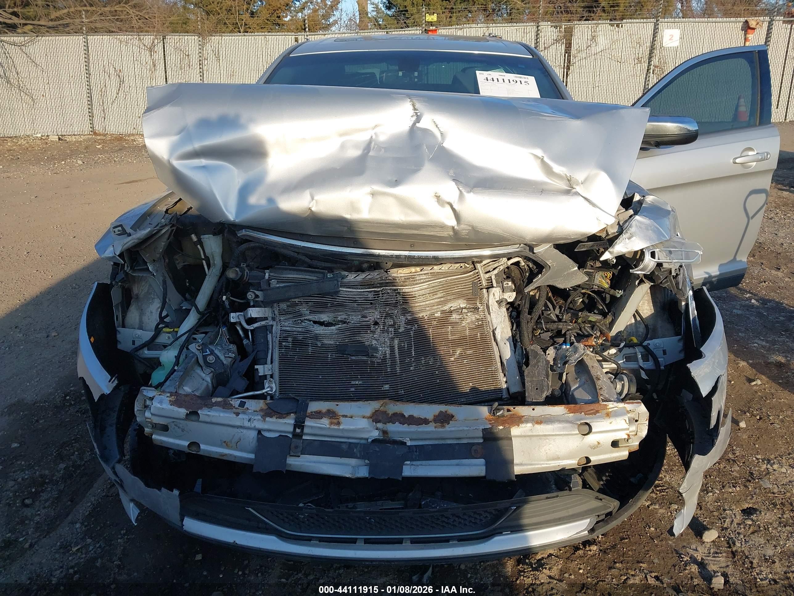 FORD TAURUS image 6
