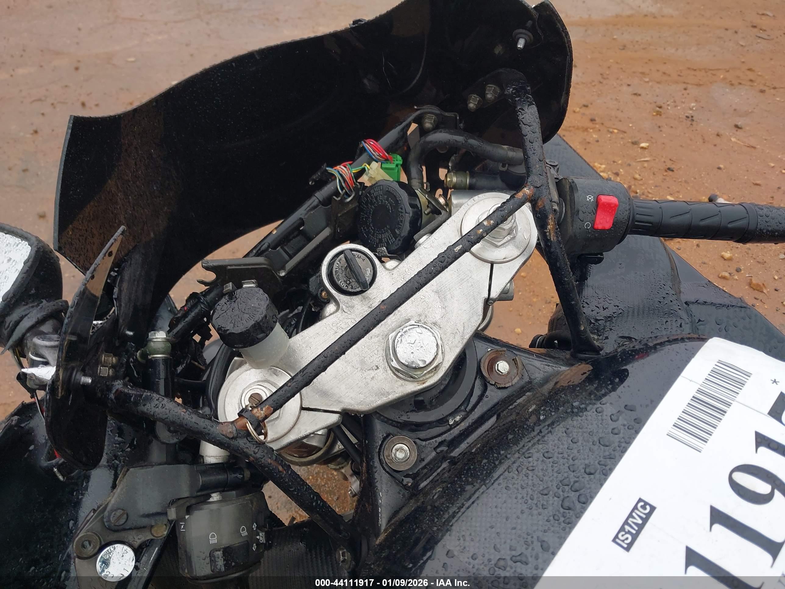 KAWASAKI ZX750 image 11