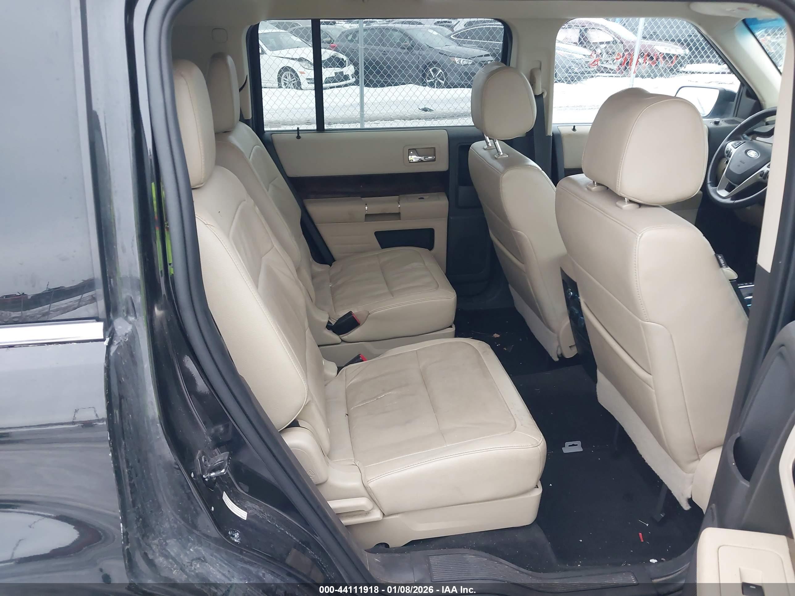 FORD FLEX image 8