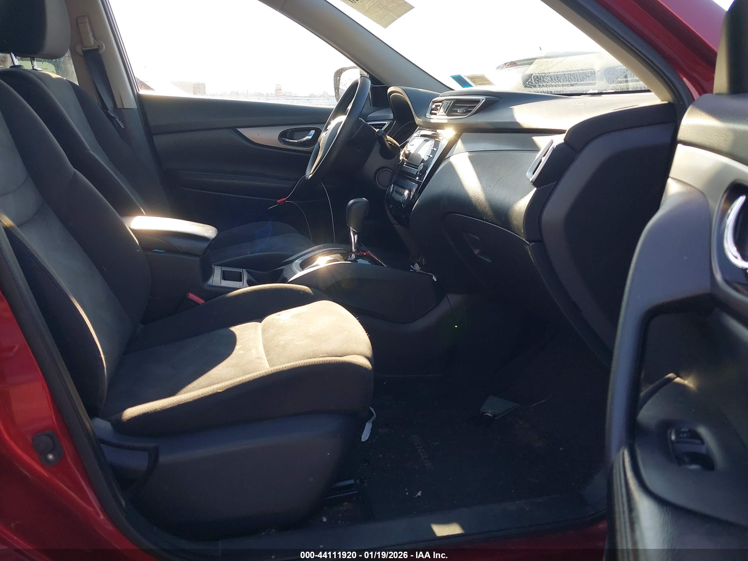 NISSAN ROGUE image 5