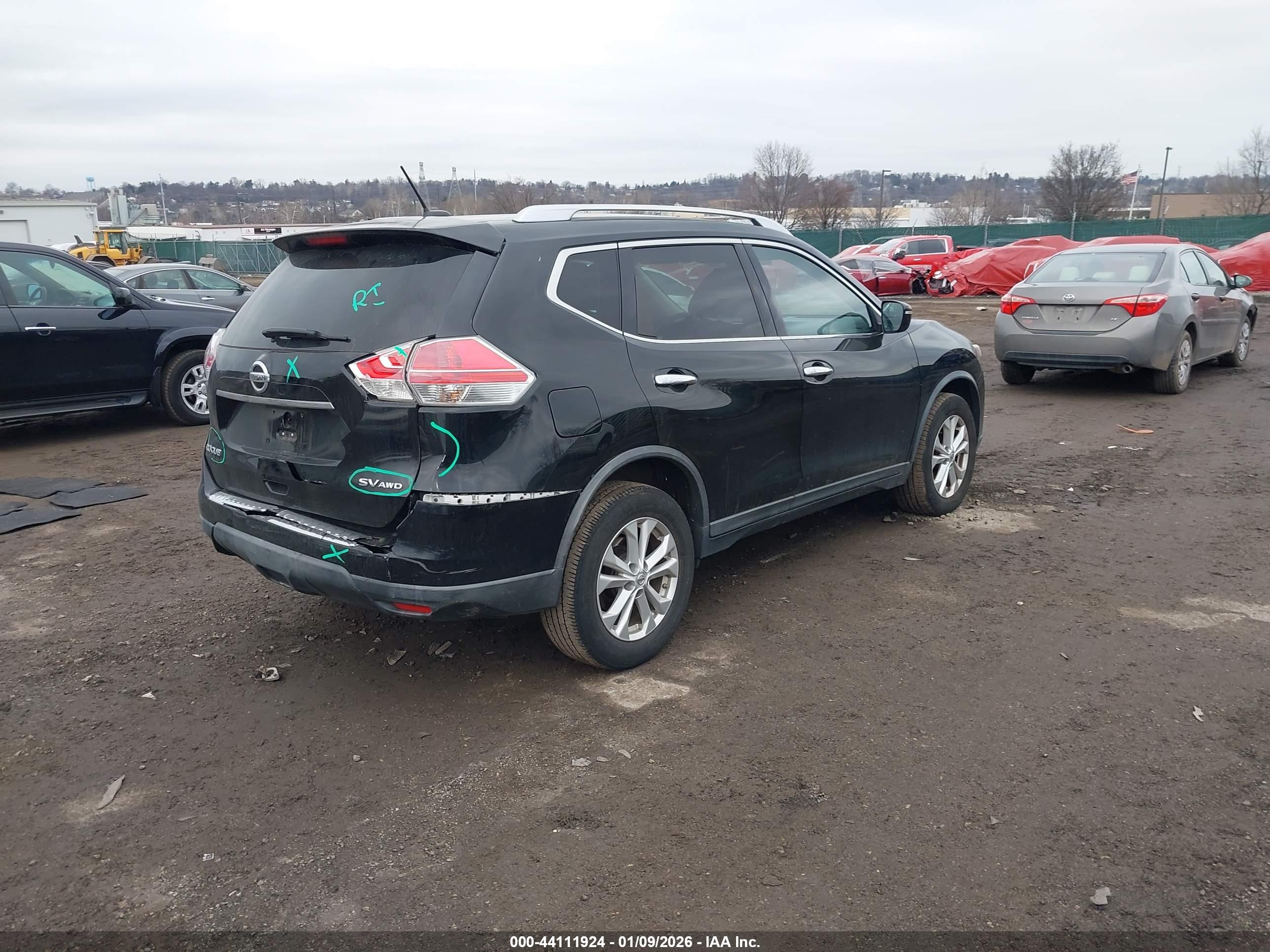 NISSAN ROGUE image 4