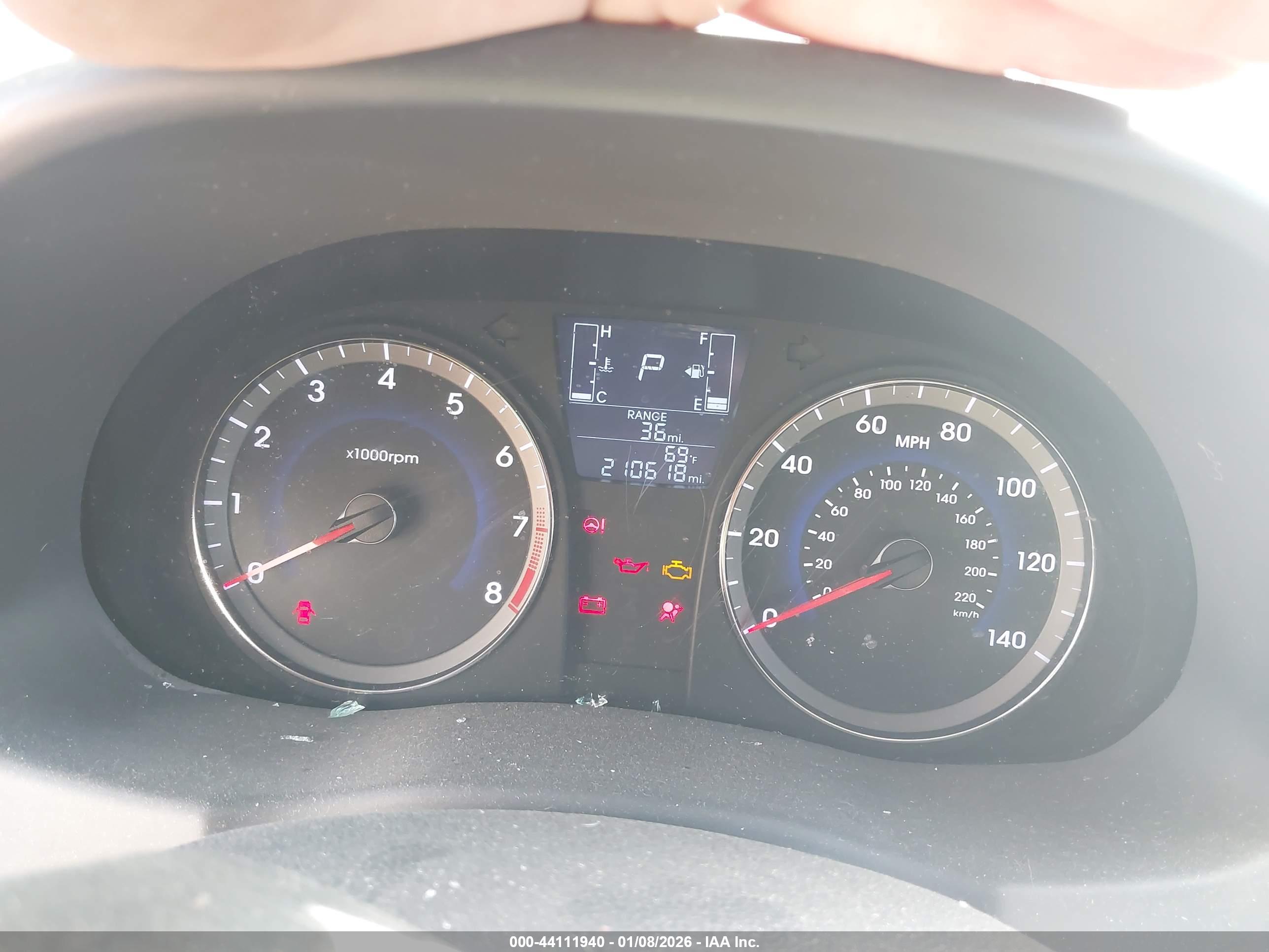 HYUNDAI ACCENT image 7
