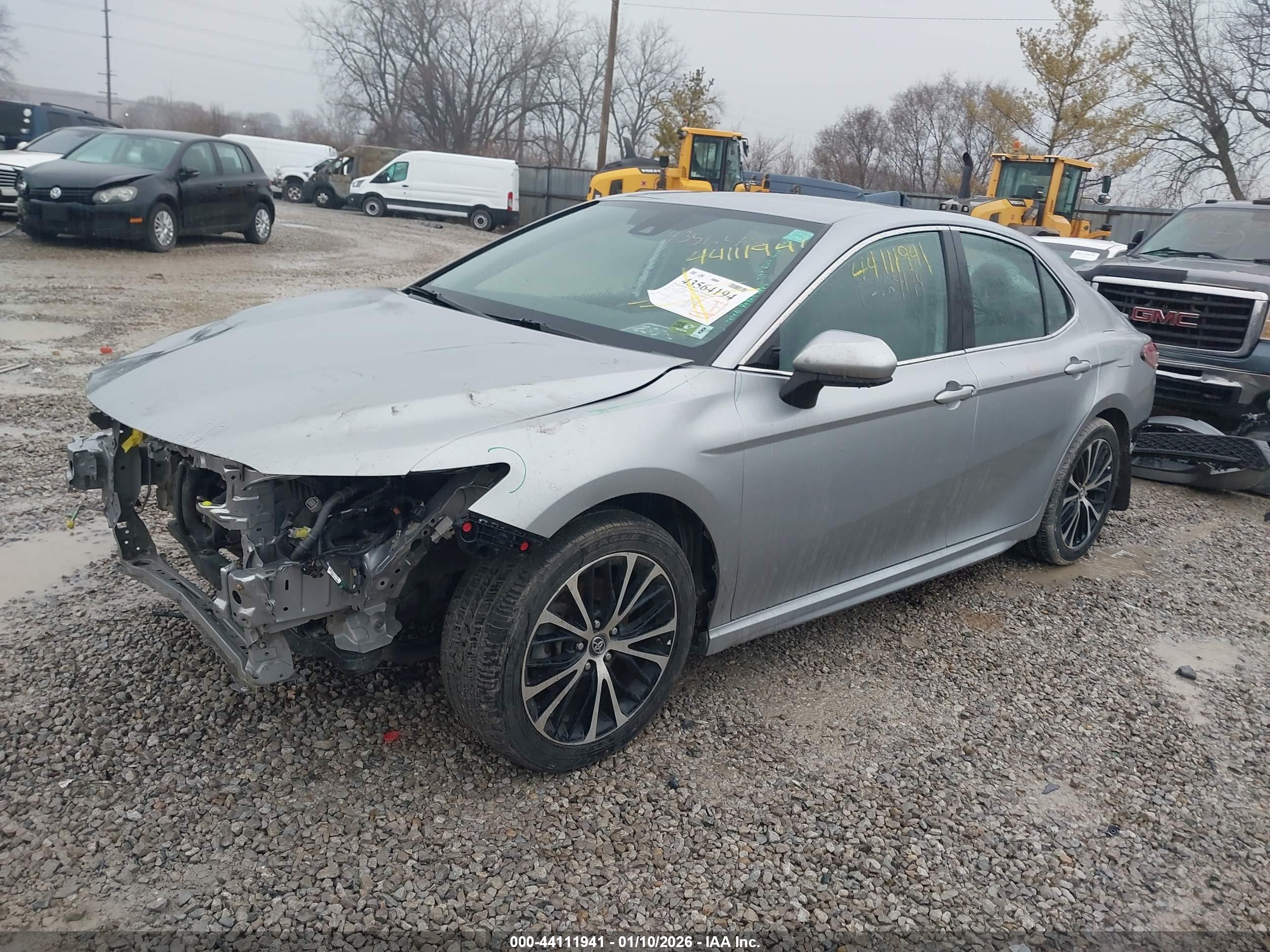 TOYOTA CAMRY image 2