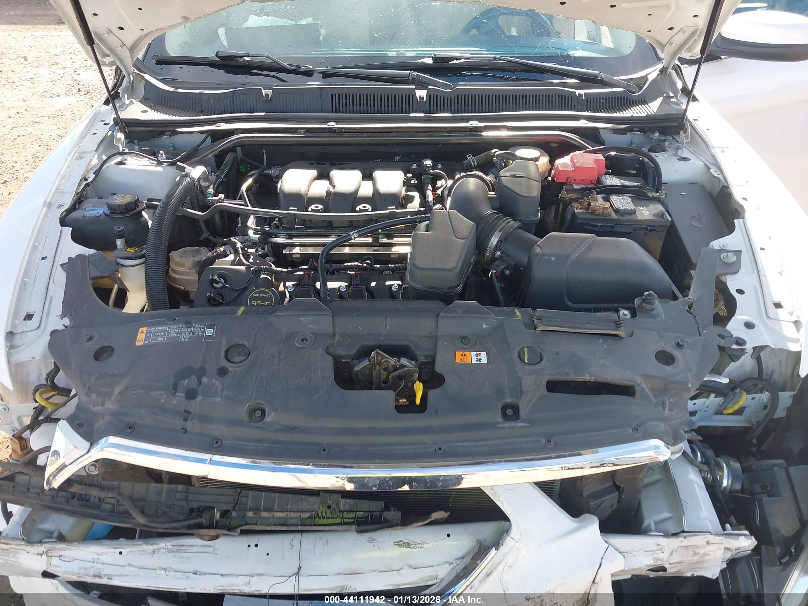 FORD TAURUS image 10