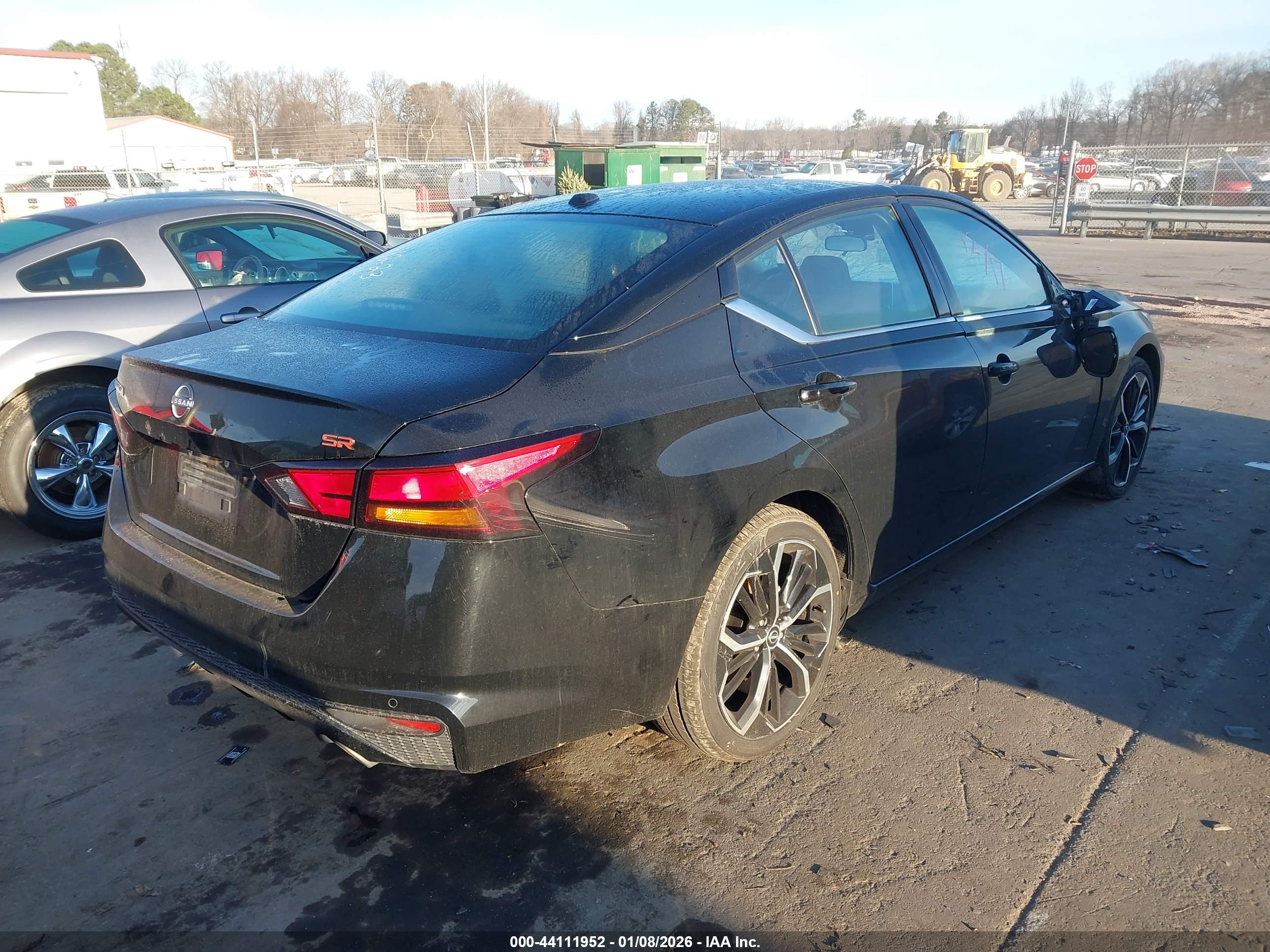 NISSAN ALTIMA image 4