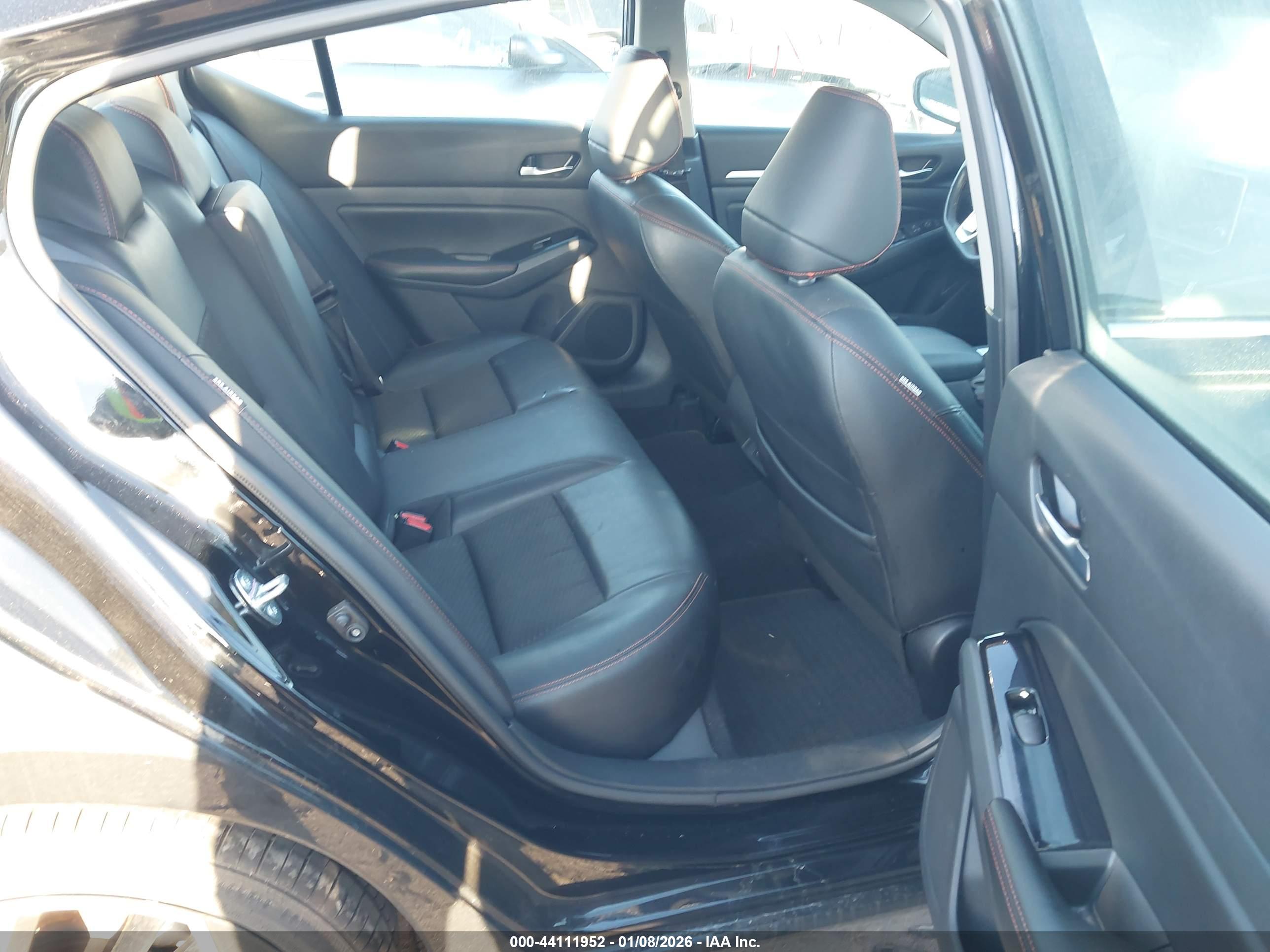 NISSAN ALTIMA image 8