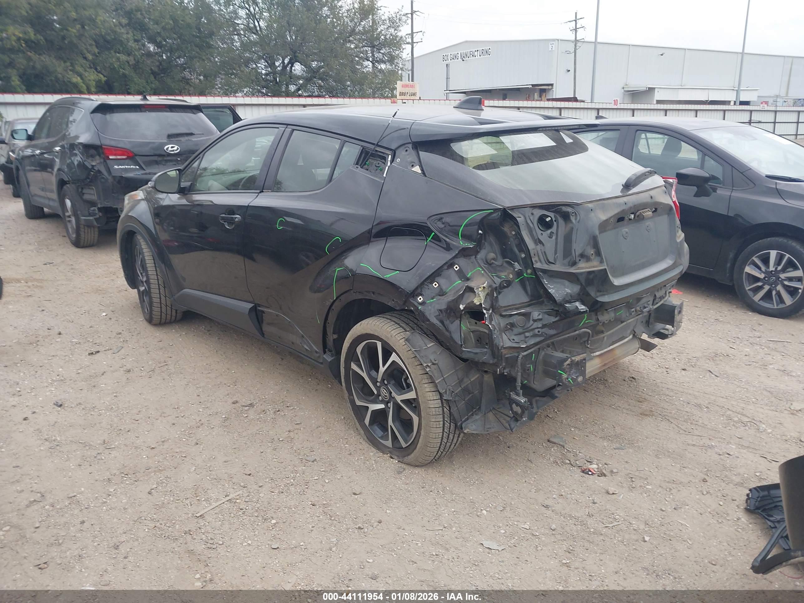 TOYOTA C-HR image 3